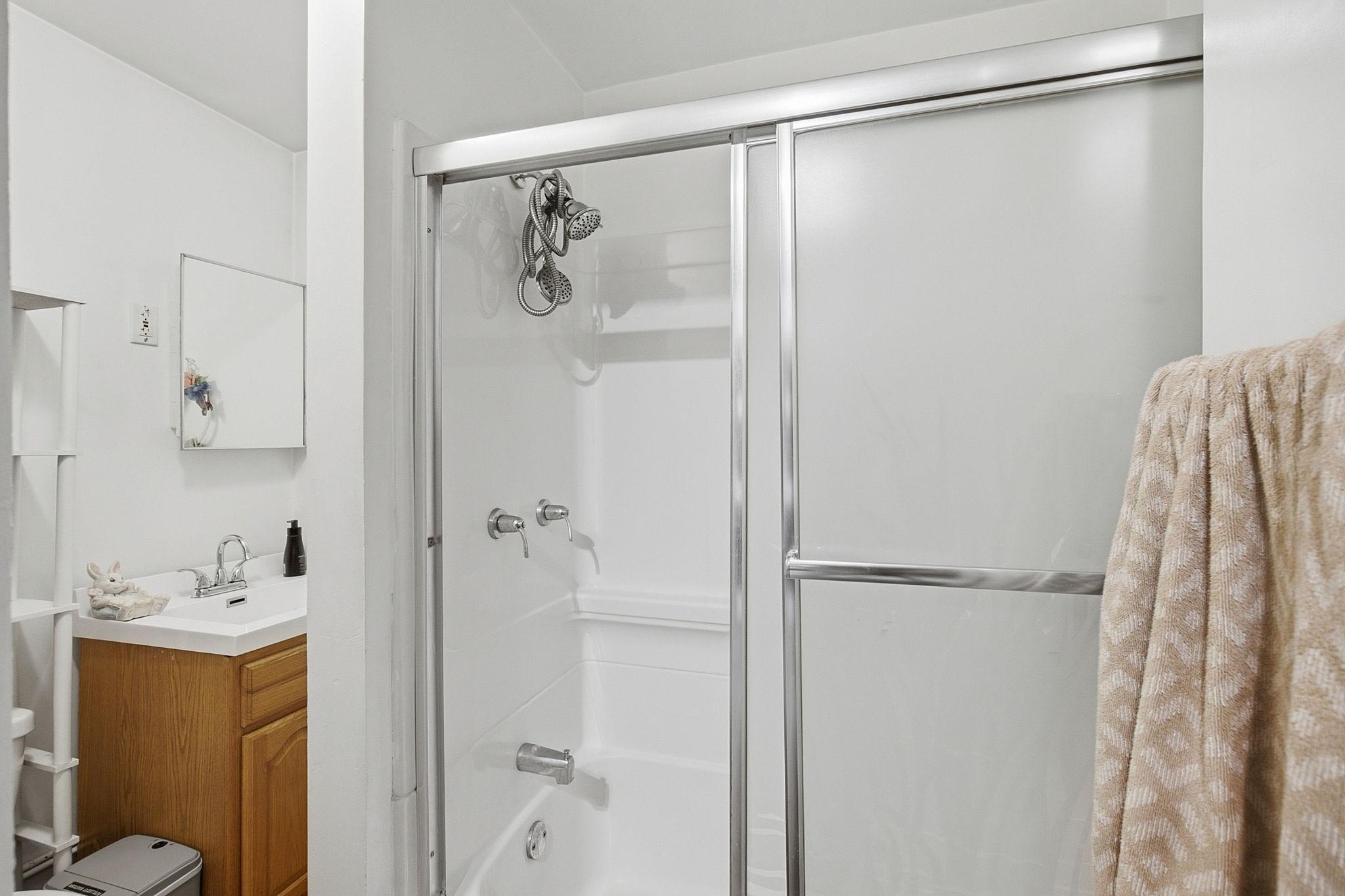 3541 Clinton Avenue Property Photo 15