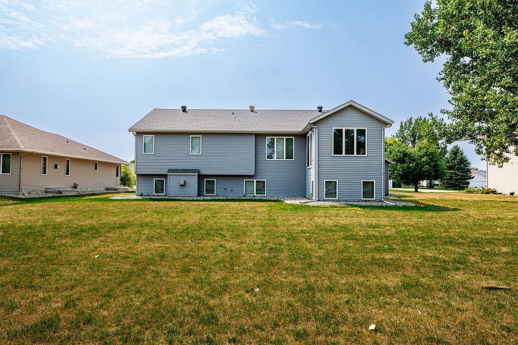202 Fairway Drive Property Photo 5