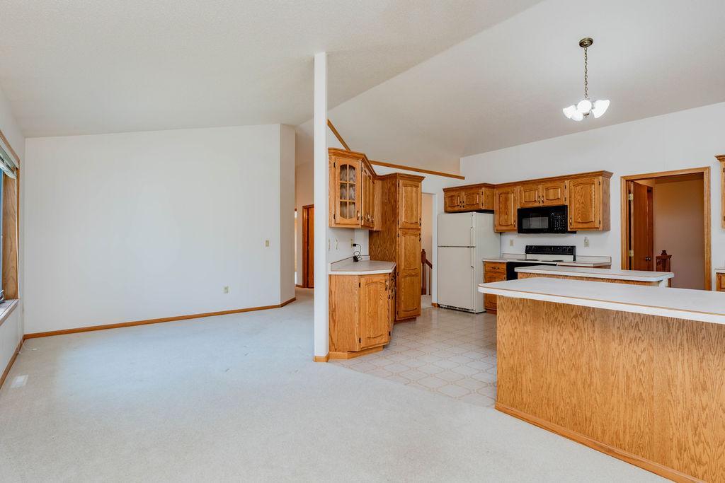 202 Fairway Drive Property Photo 15
