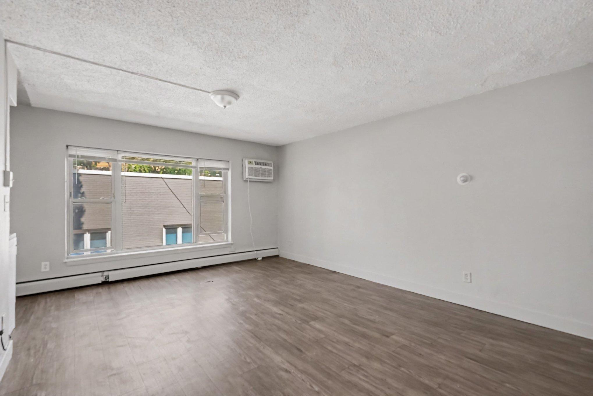 2110 Park Avenue Property Photo 10