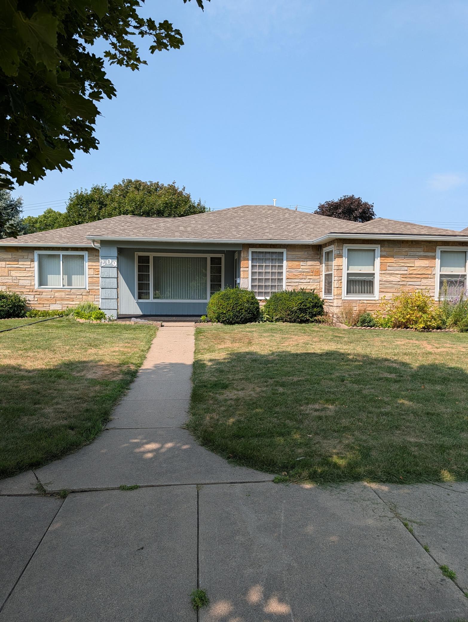 209 3rd Avenue Property Photo 1