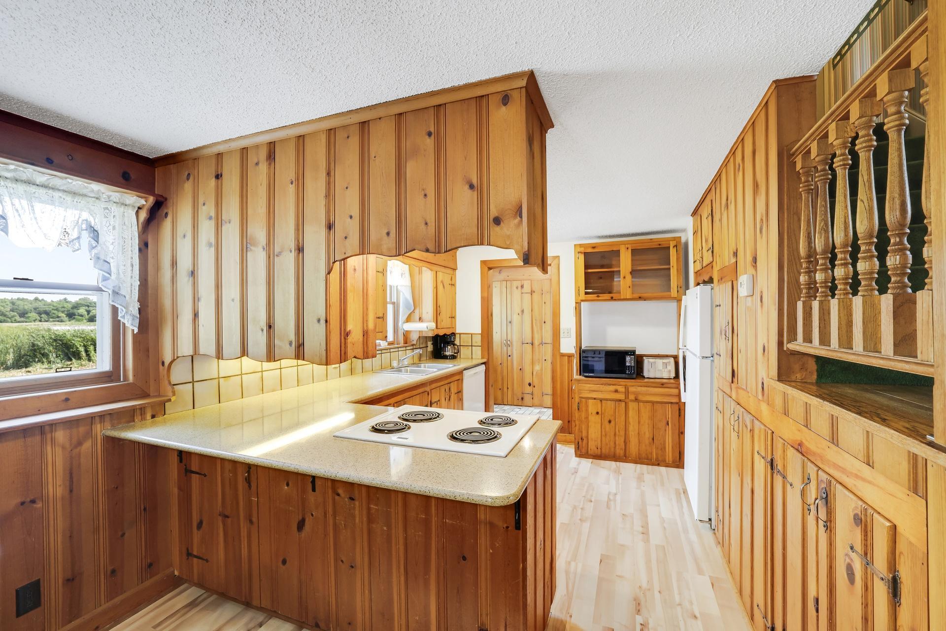10574 Arnold Circle Nw Property Photo 14