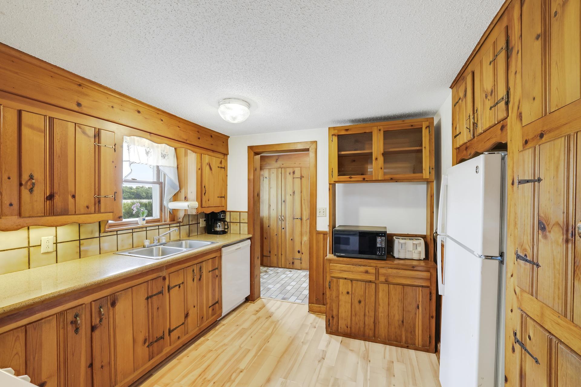 10574 Arnold Circle Nw Property Photo 16