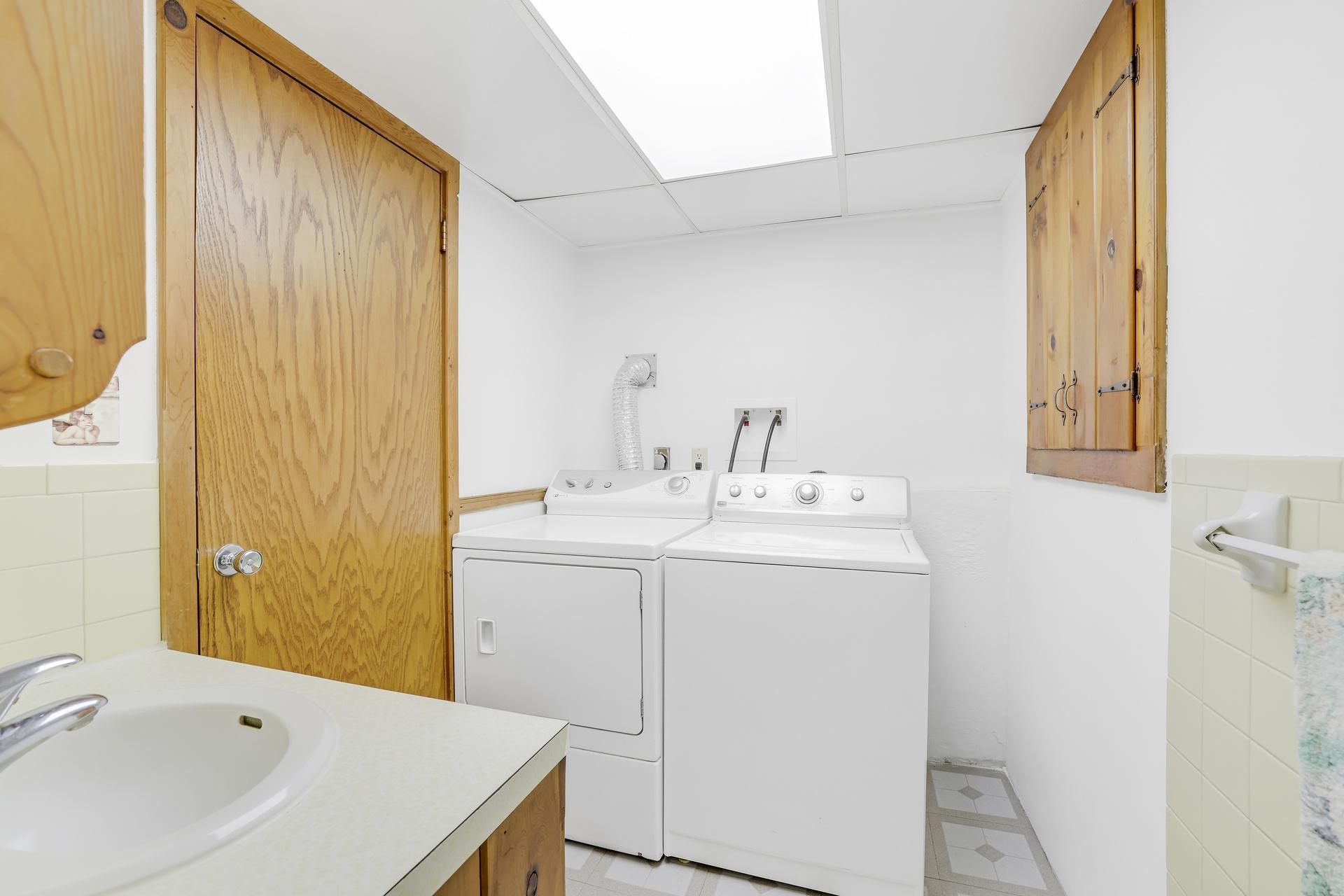 10574 Arnold Circle Nw Property Photo 27