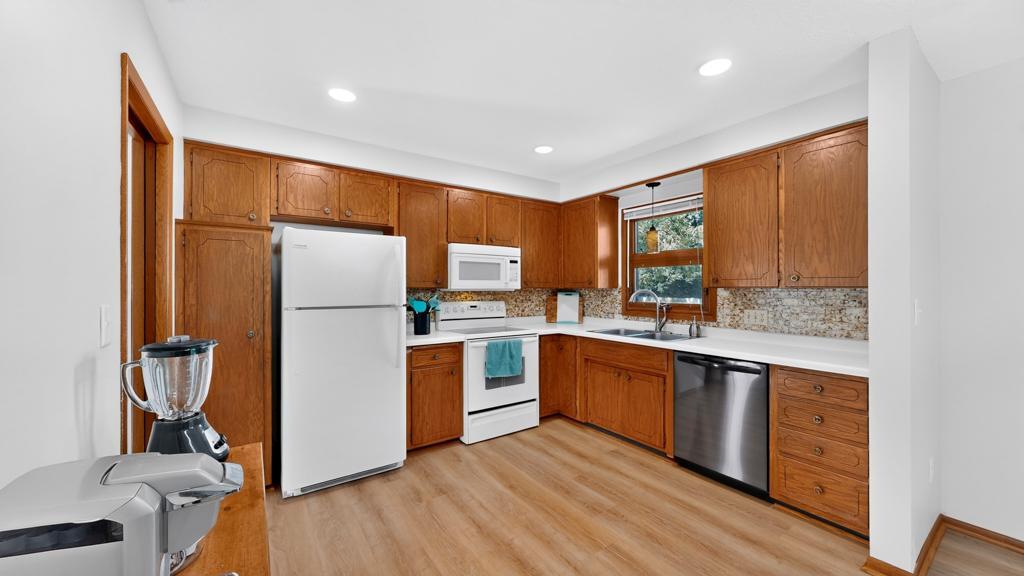 605 Elton Hills Drive Nw Property Photo 13