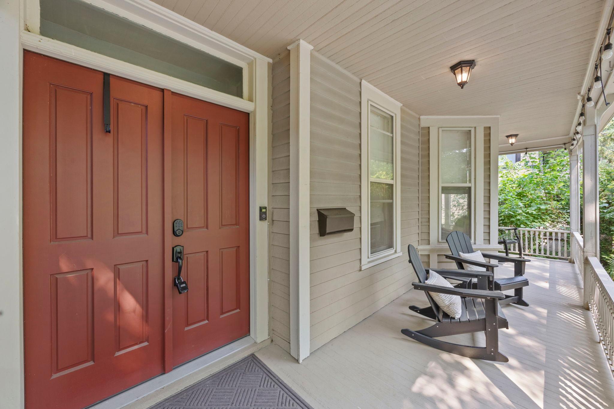 695 Fairmount Avenue Property Photo 3