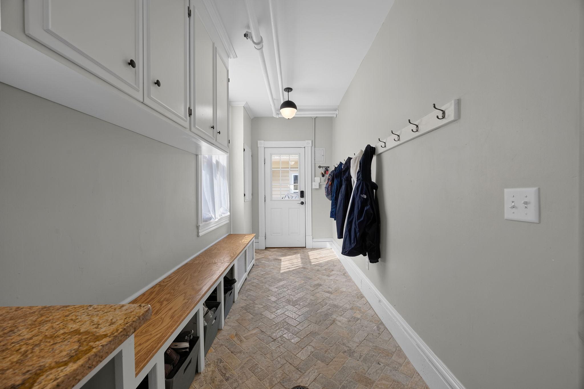 695 Fairmount Avenue Property Photo 17