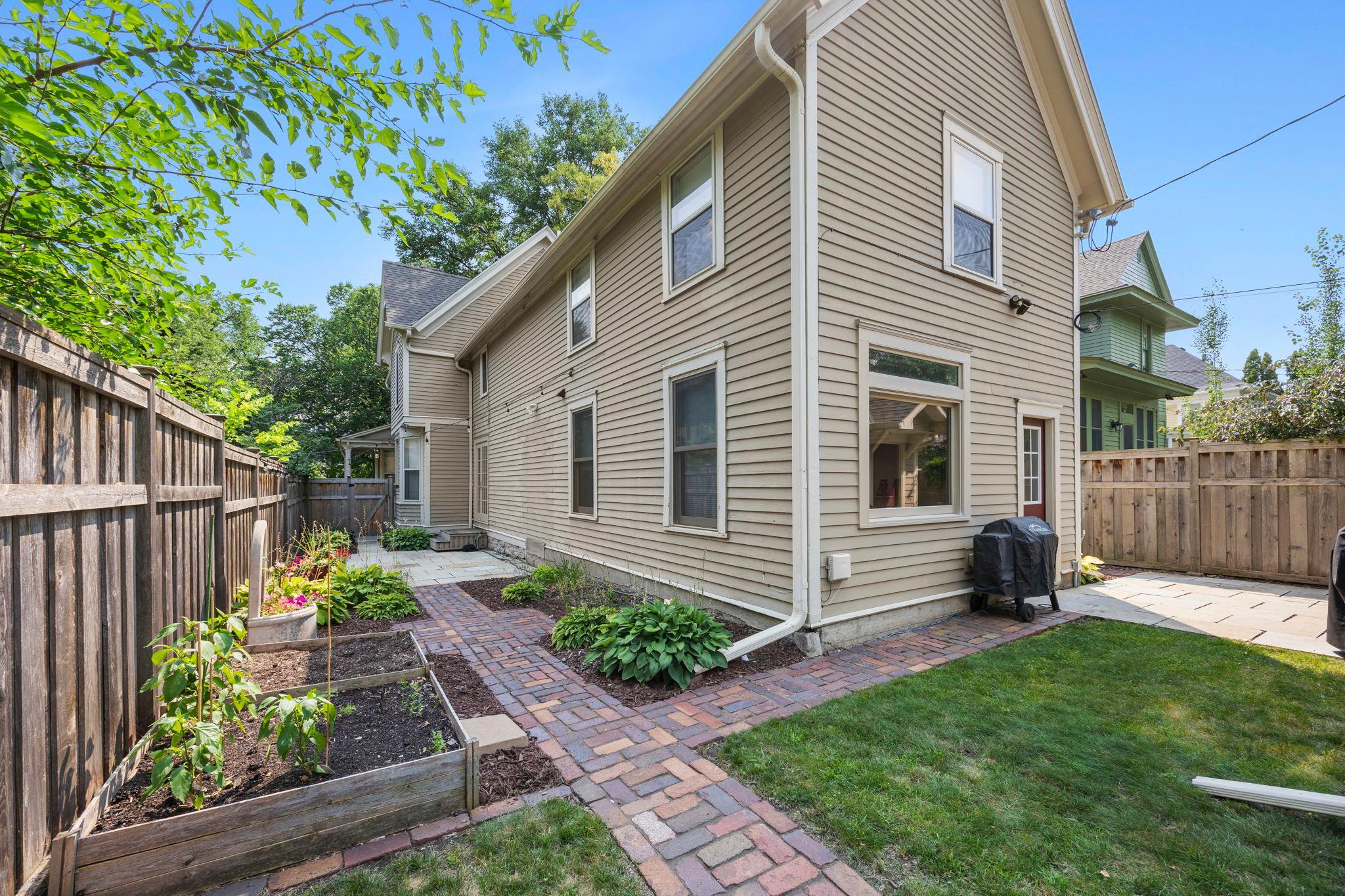 695 Fairmount Avenue Property Photo 26