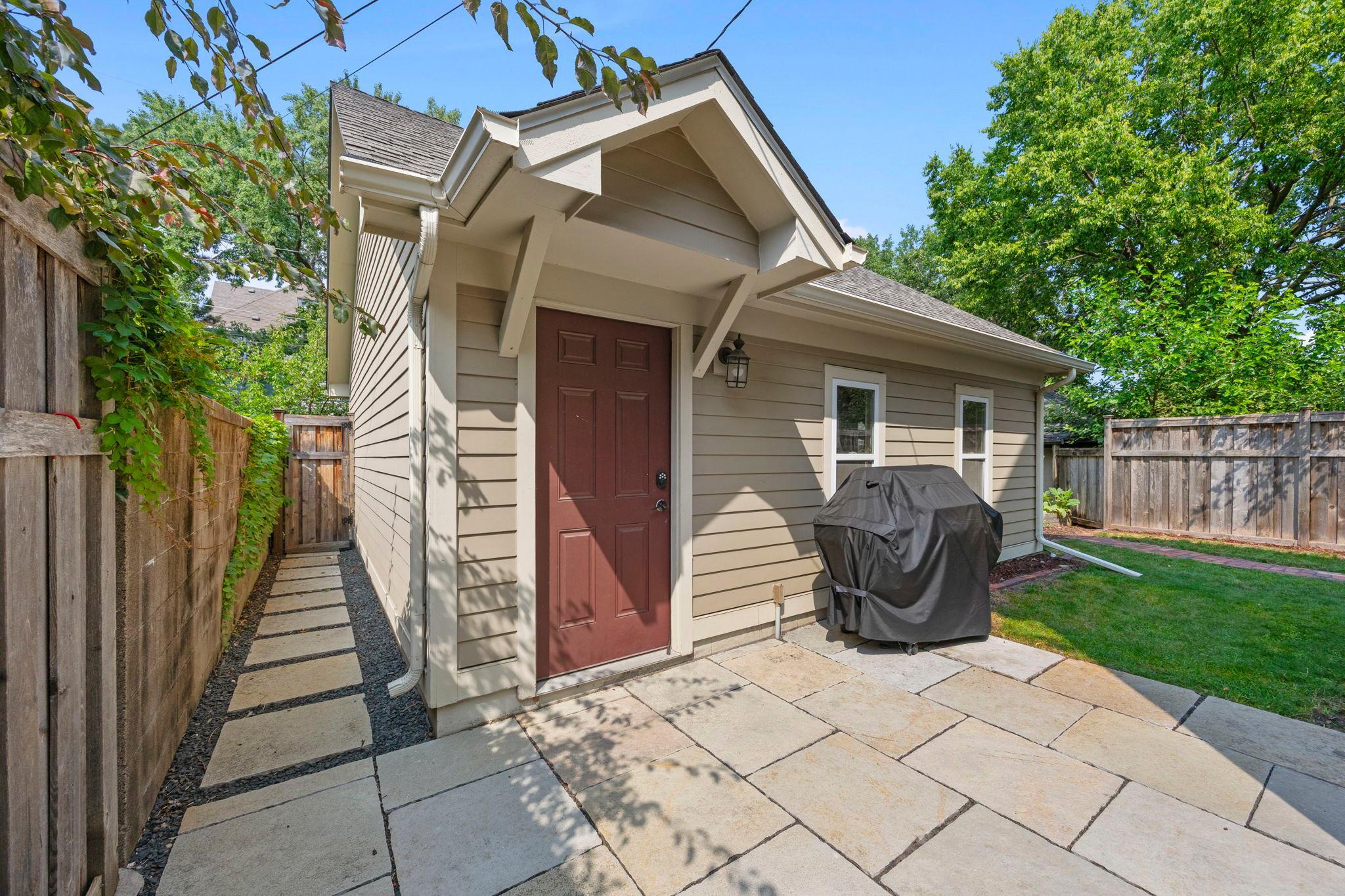 695 Fairmount Avenue Property Photo 32