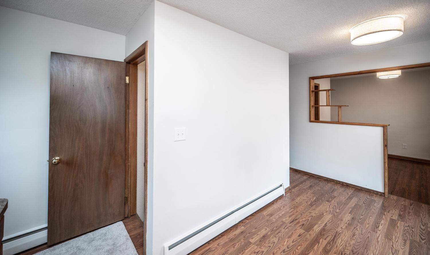 214 Poplar Street E Property Photo 14