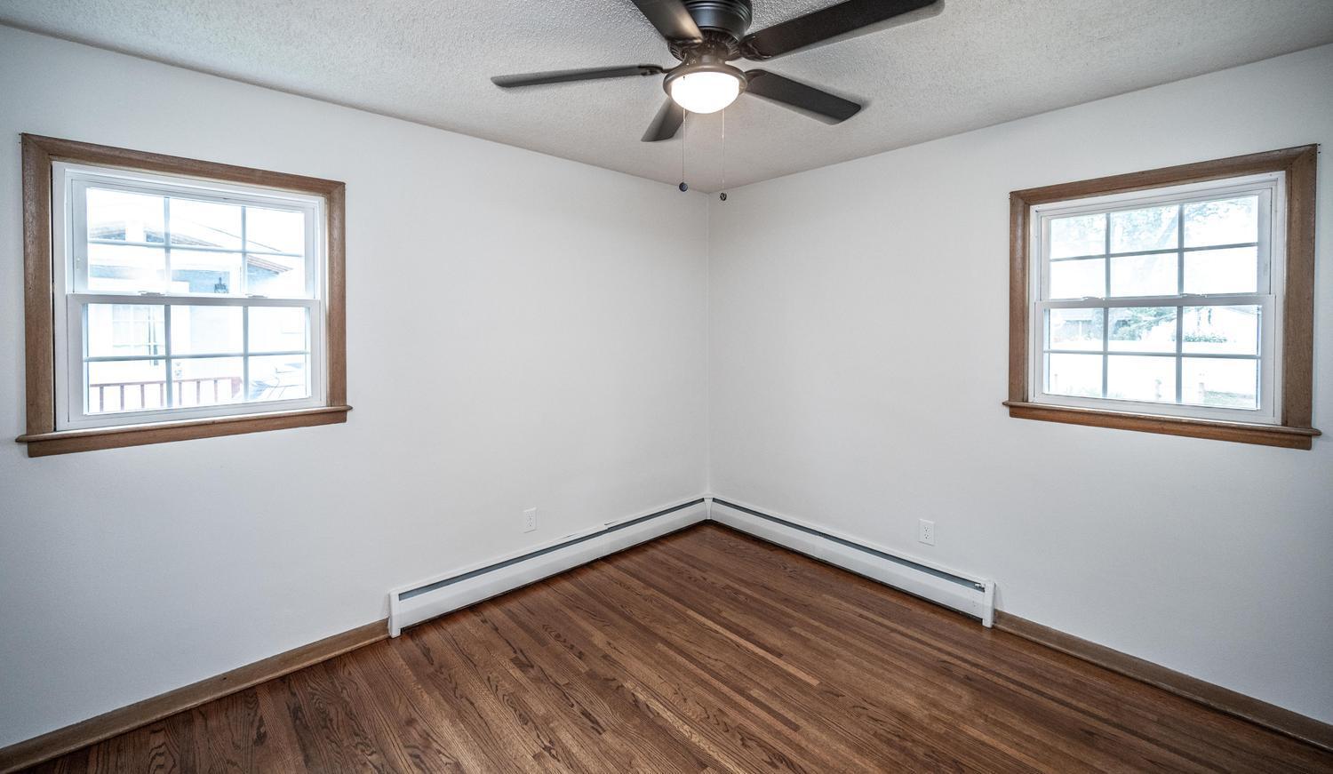214 Poplar Street E Property Photo 18