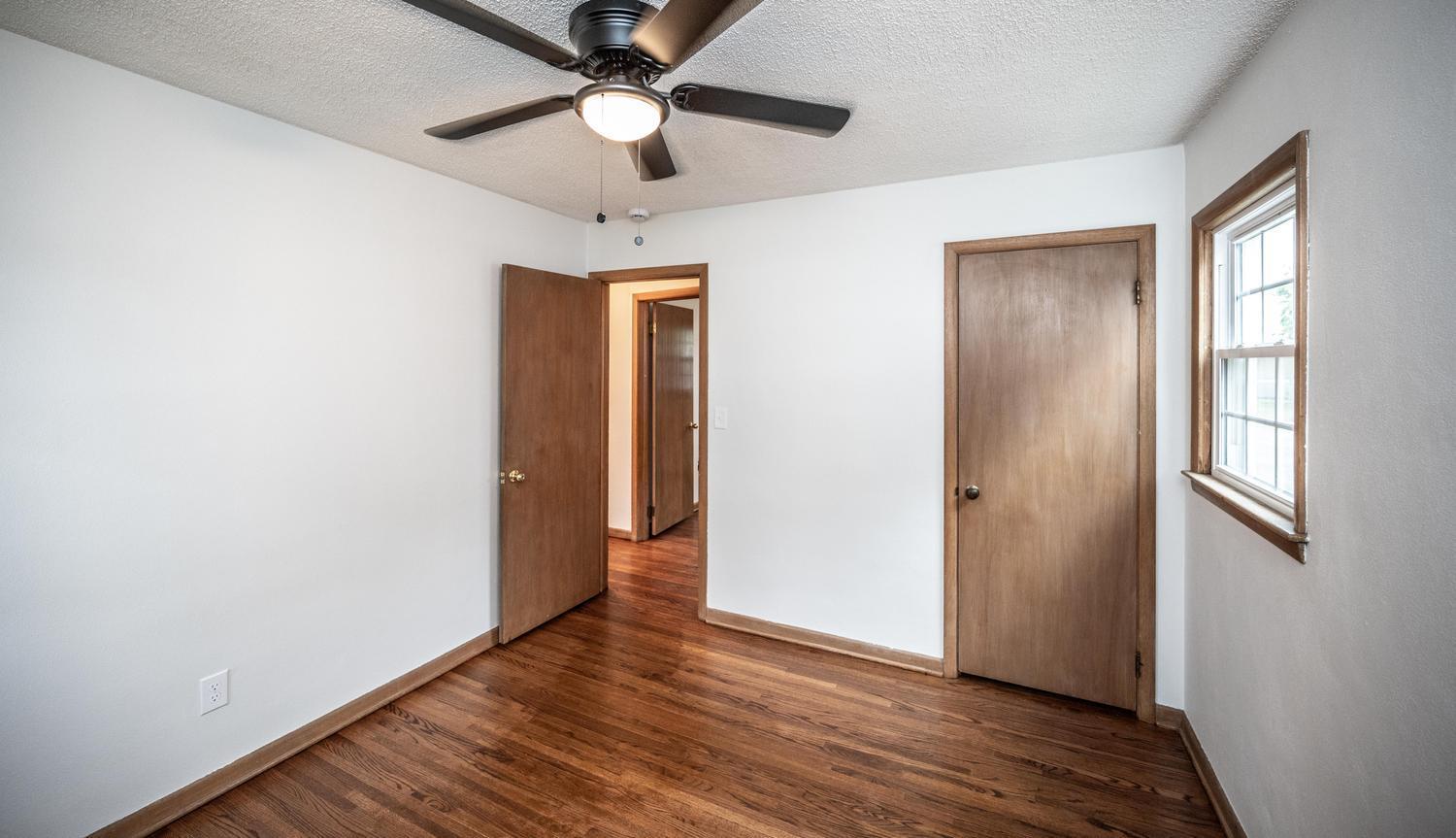 214 Poplar Street E Property Photo 19