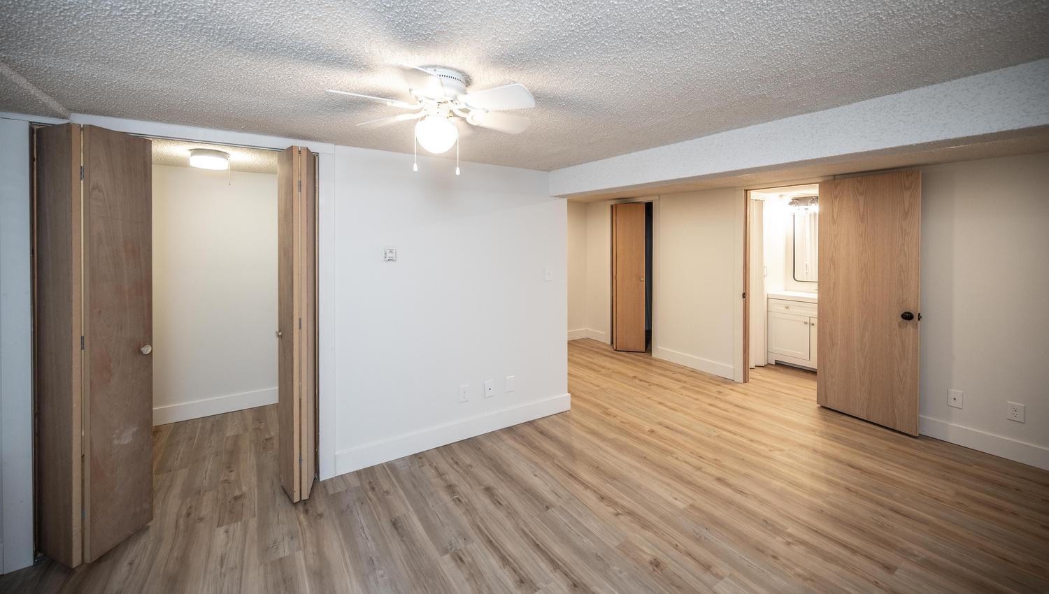 214 Poplar Street E Property Photo 25