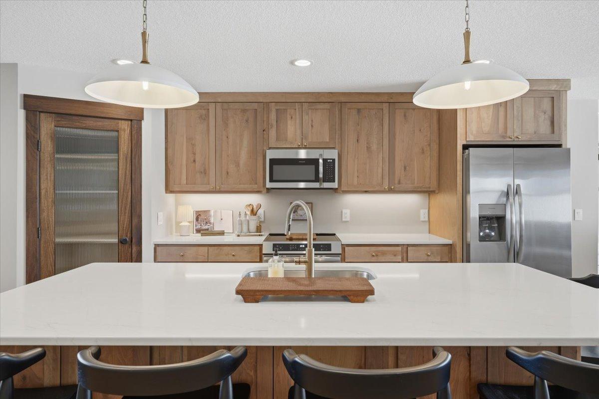 531 Brooks Street Property Photo 18
