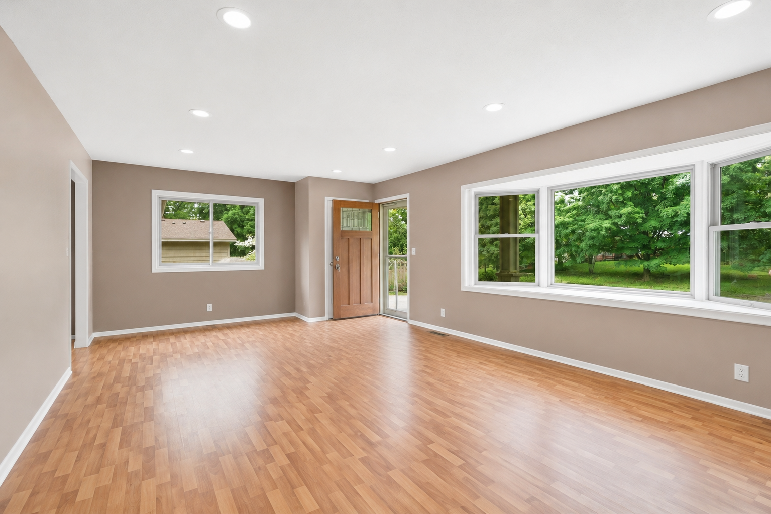 14901 Williston Lane Property Photo 4