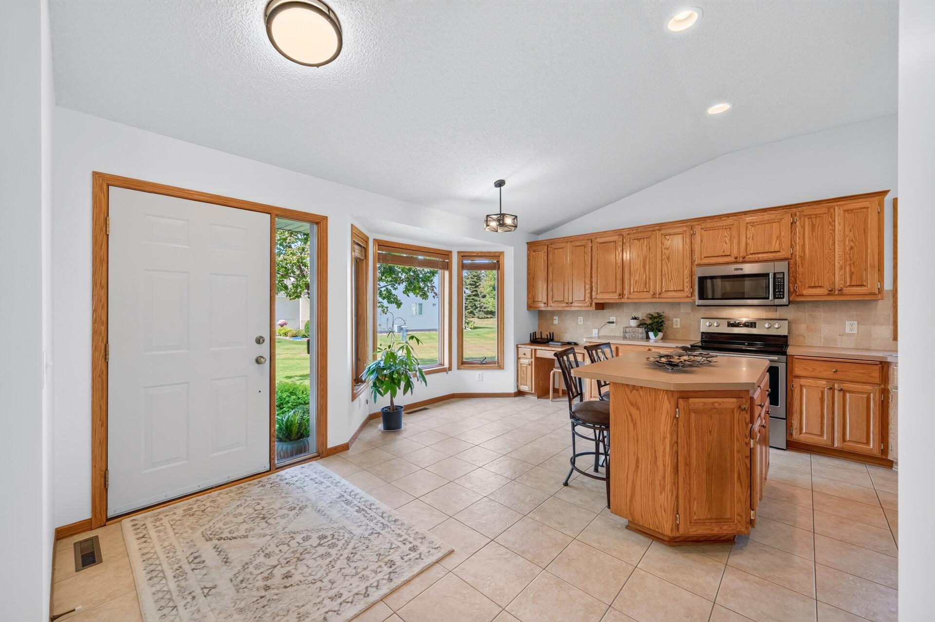 14943 Hillside Circle Nw Property Photo 5
