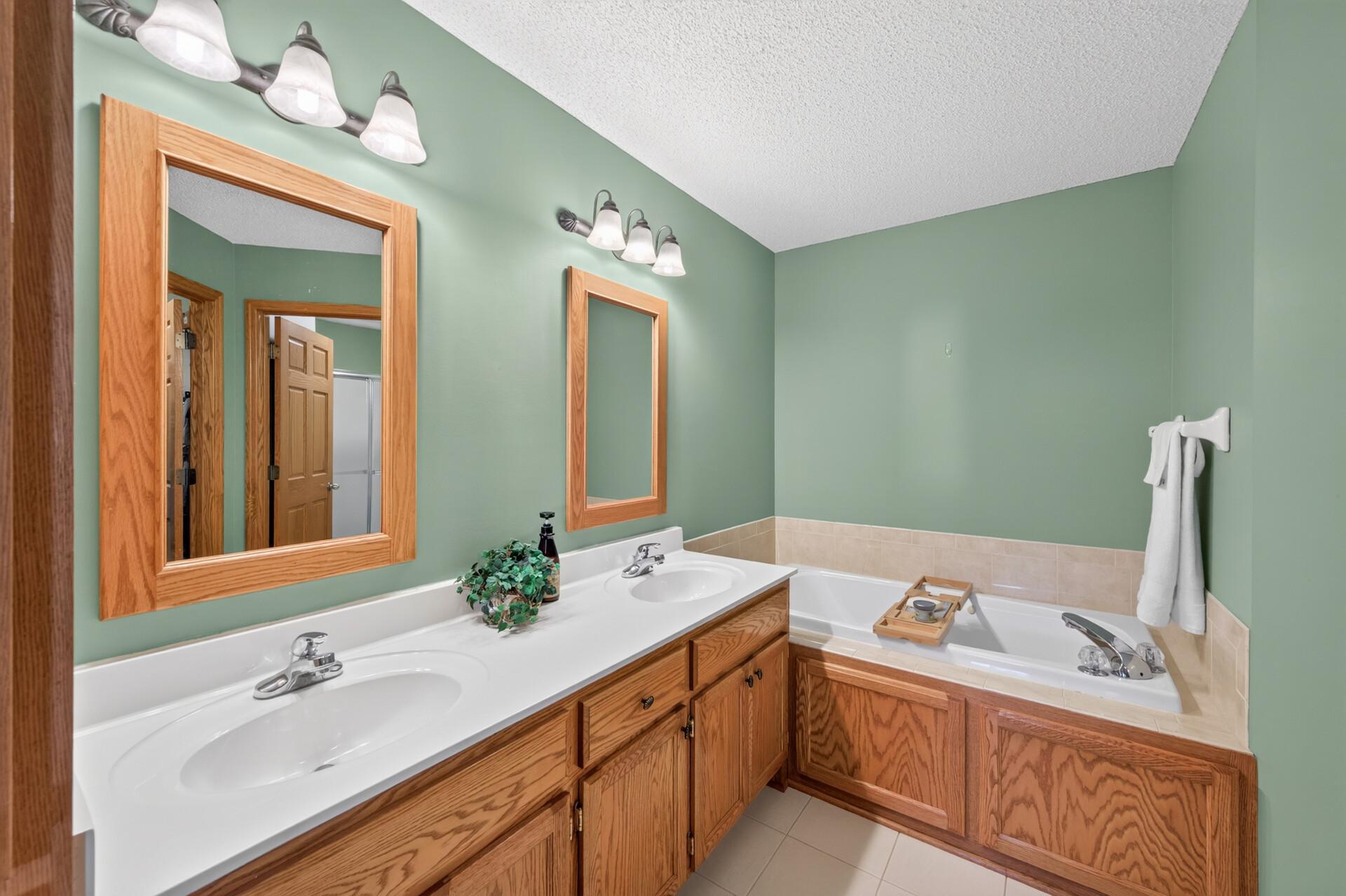 14943 Hillside Circle Nw Property Photo 14