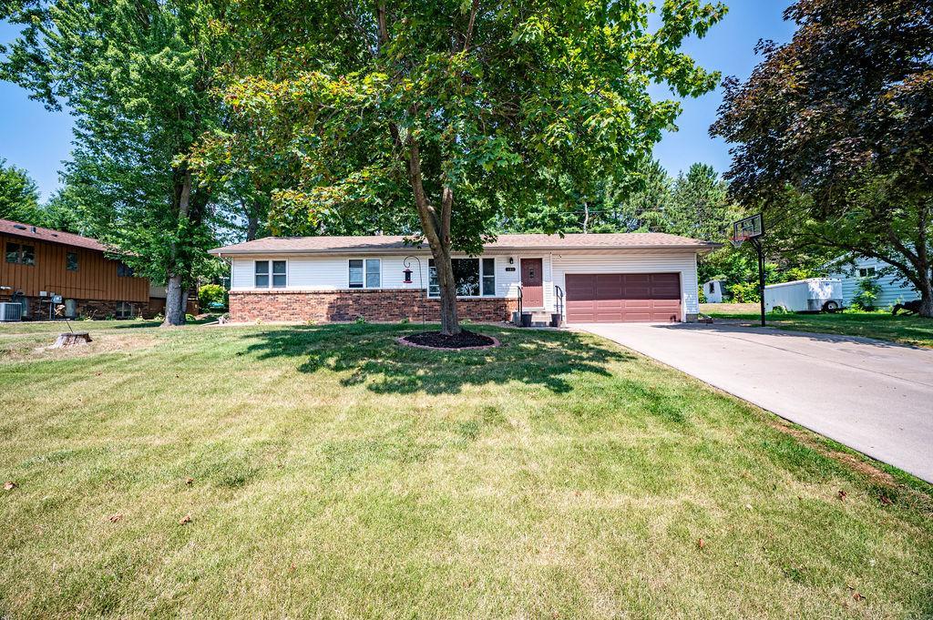 288 E Summit Avenue Property Photo 1