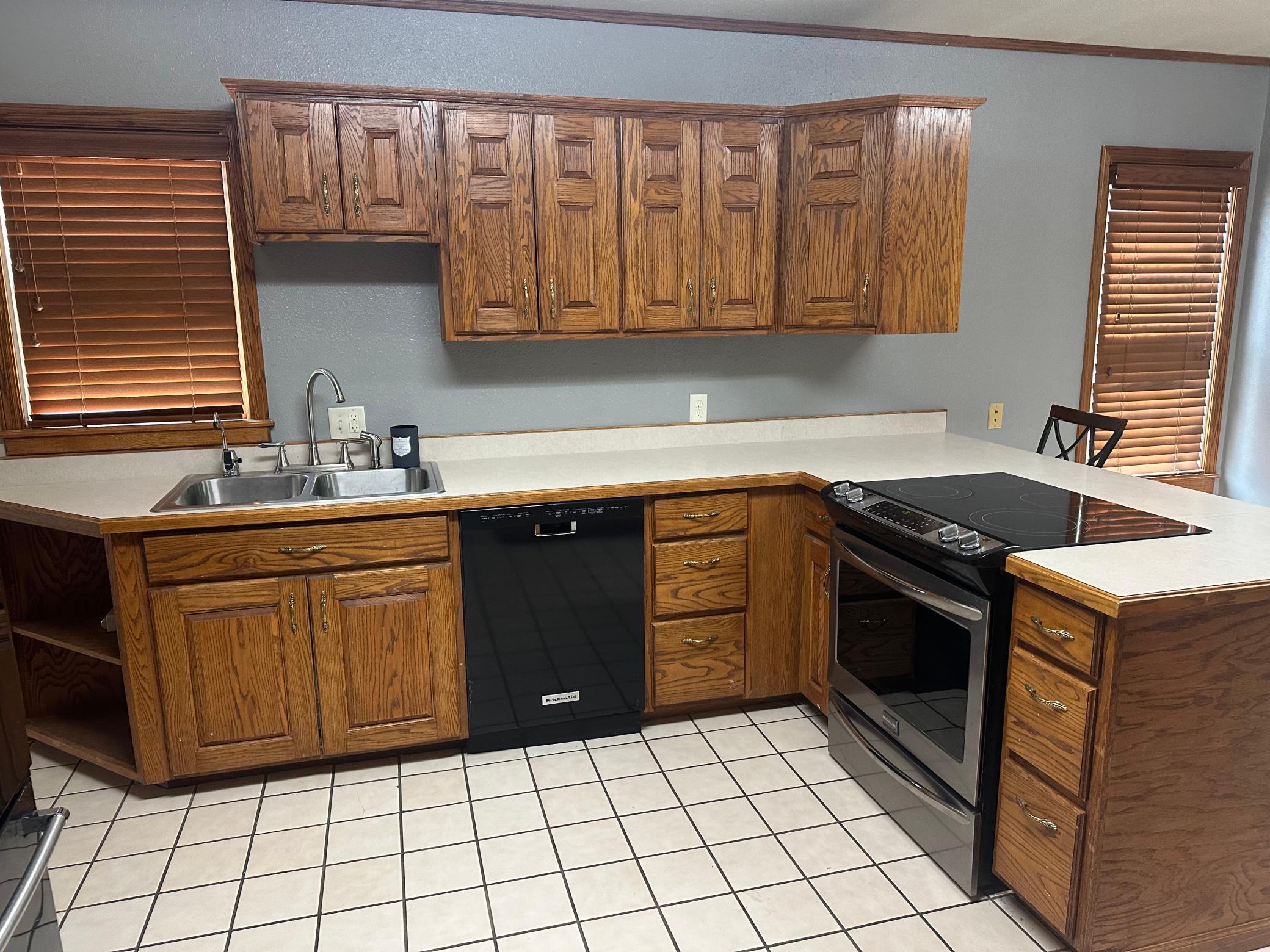 523 Davis Avenue Property Photo 3