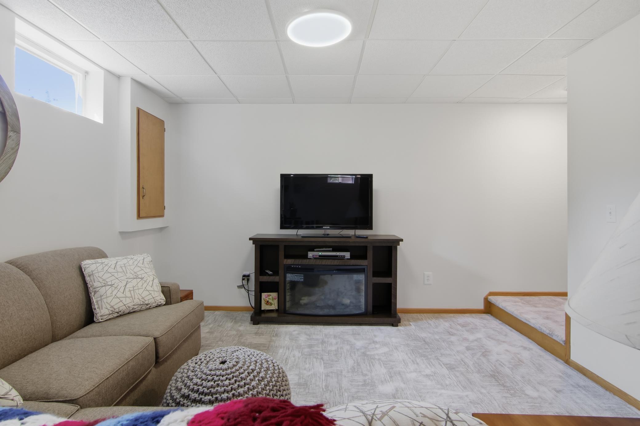 899 Wert Road Property Photo 27
