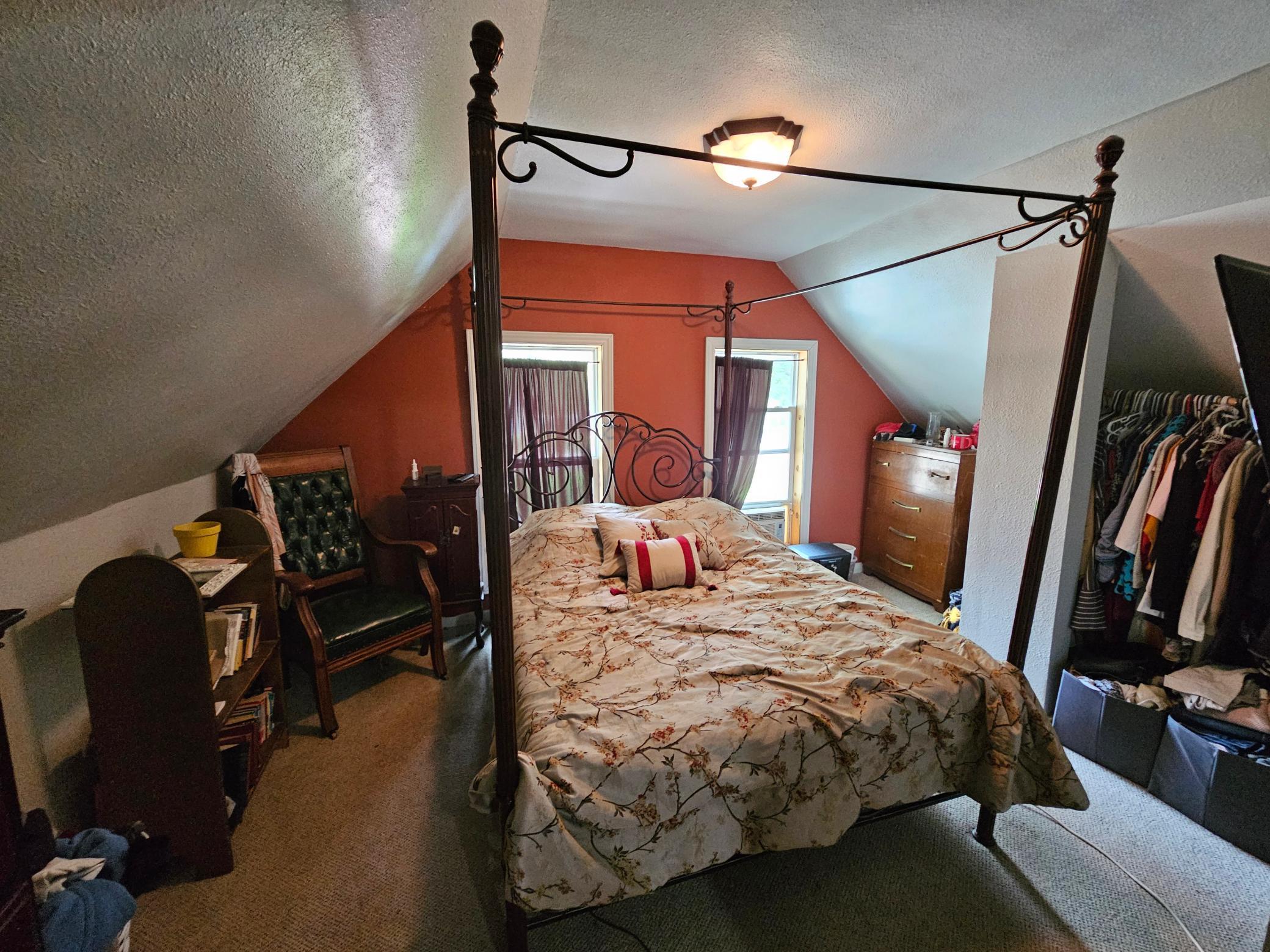 107 2nd Avenue E Property Photo 17