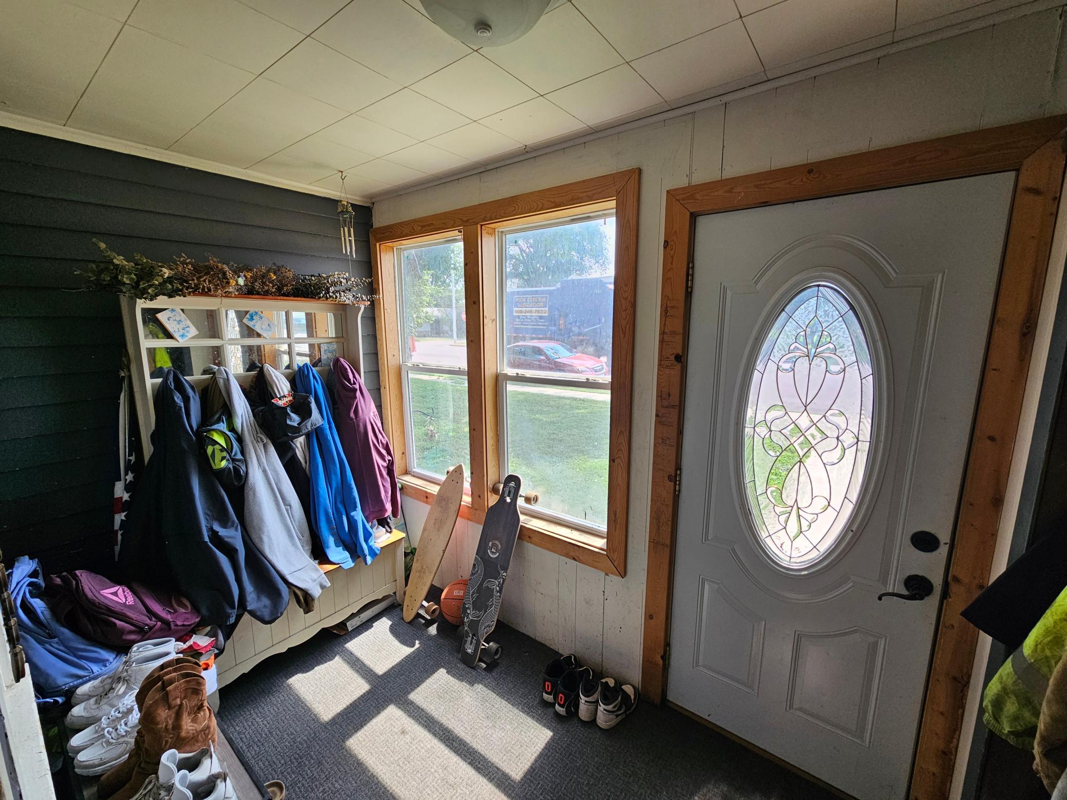 107 2nd Avenue E Property Photo 23