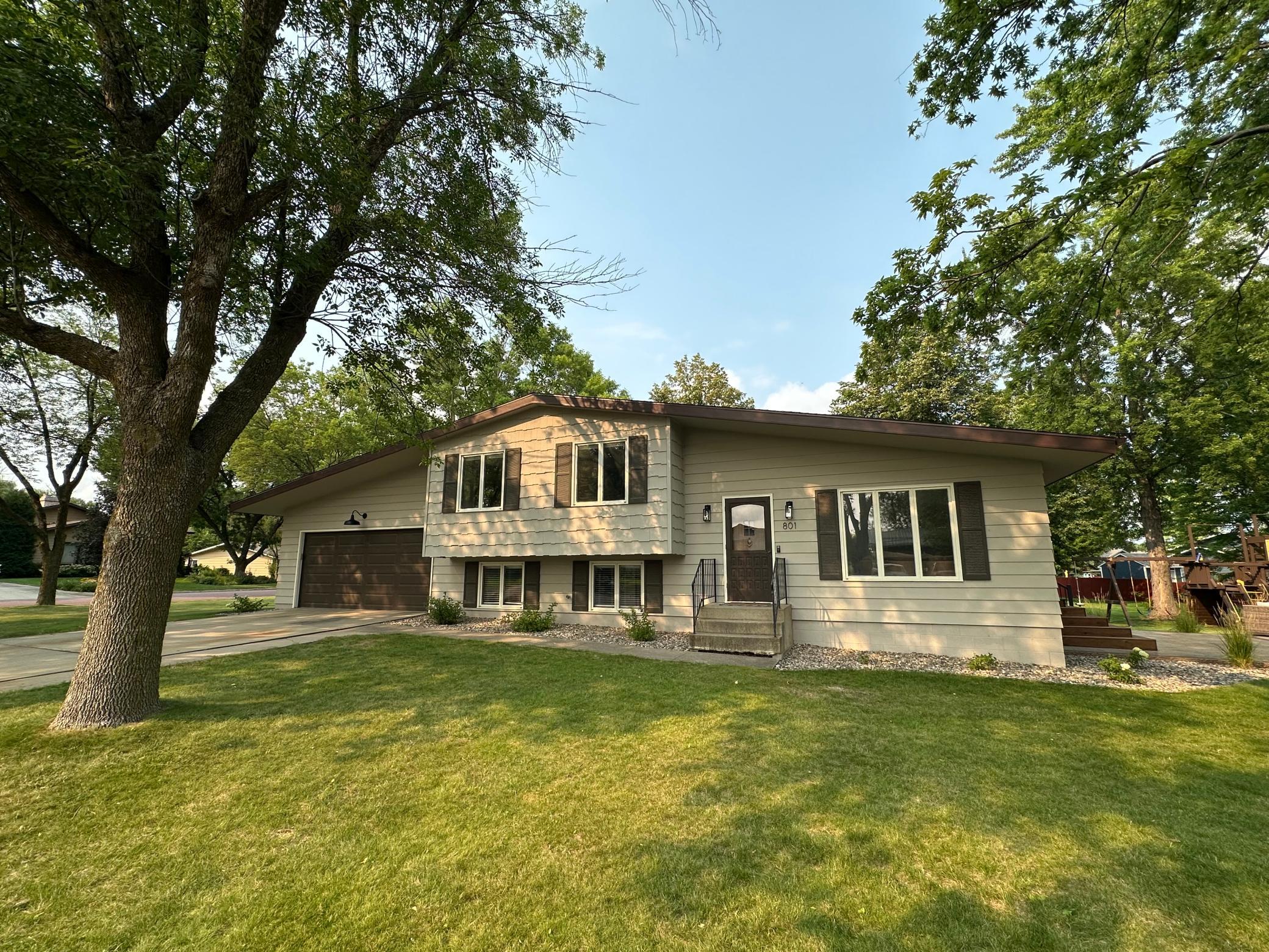 801 Sunrise Boulevard Property Photo 1