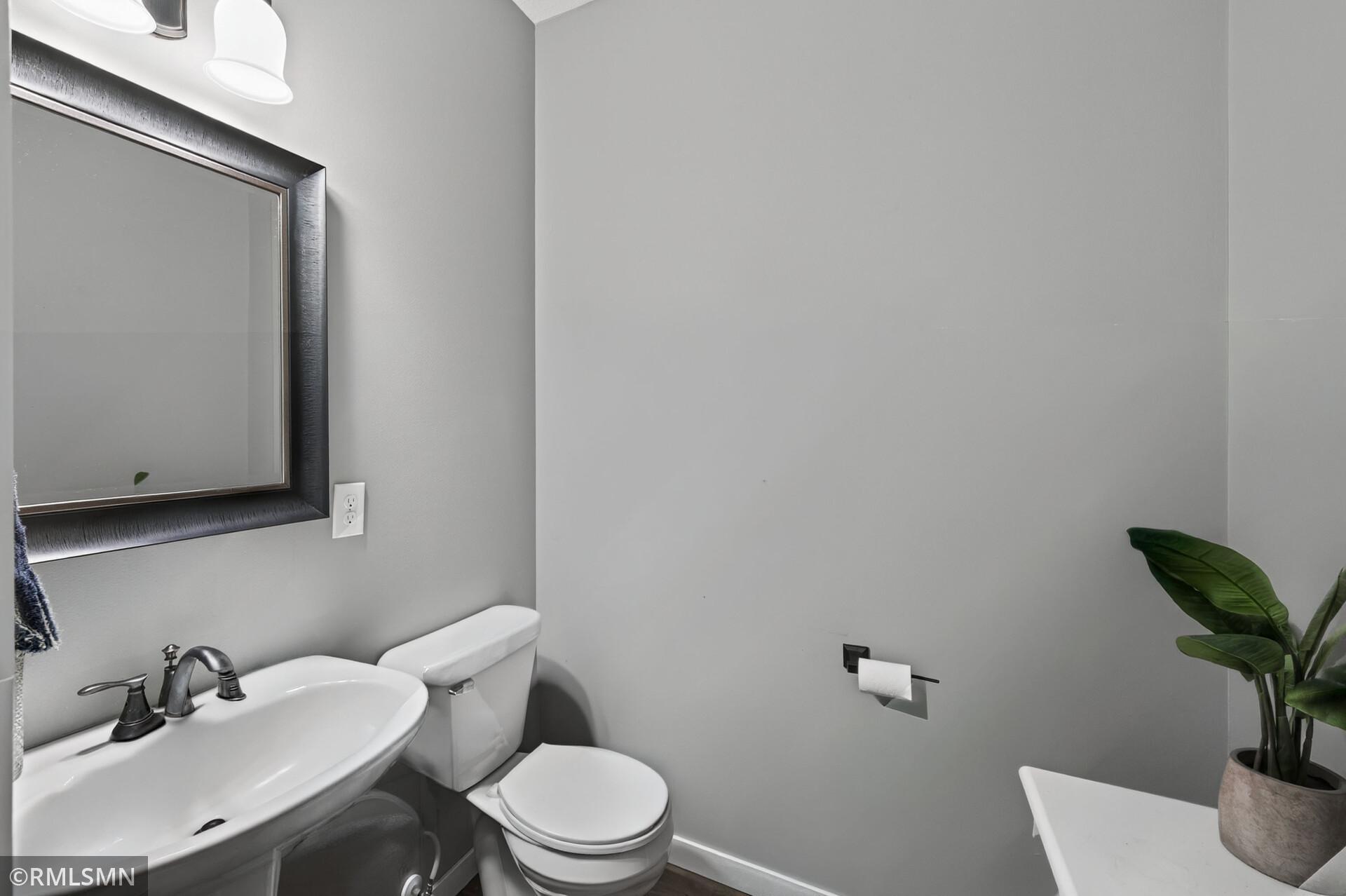 1289 County Road D Circle E A Property Photo 16