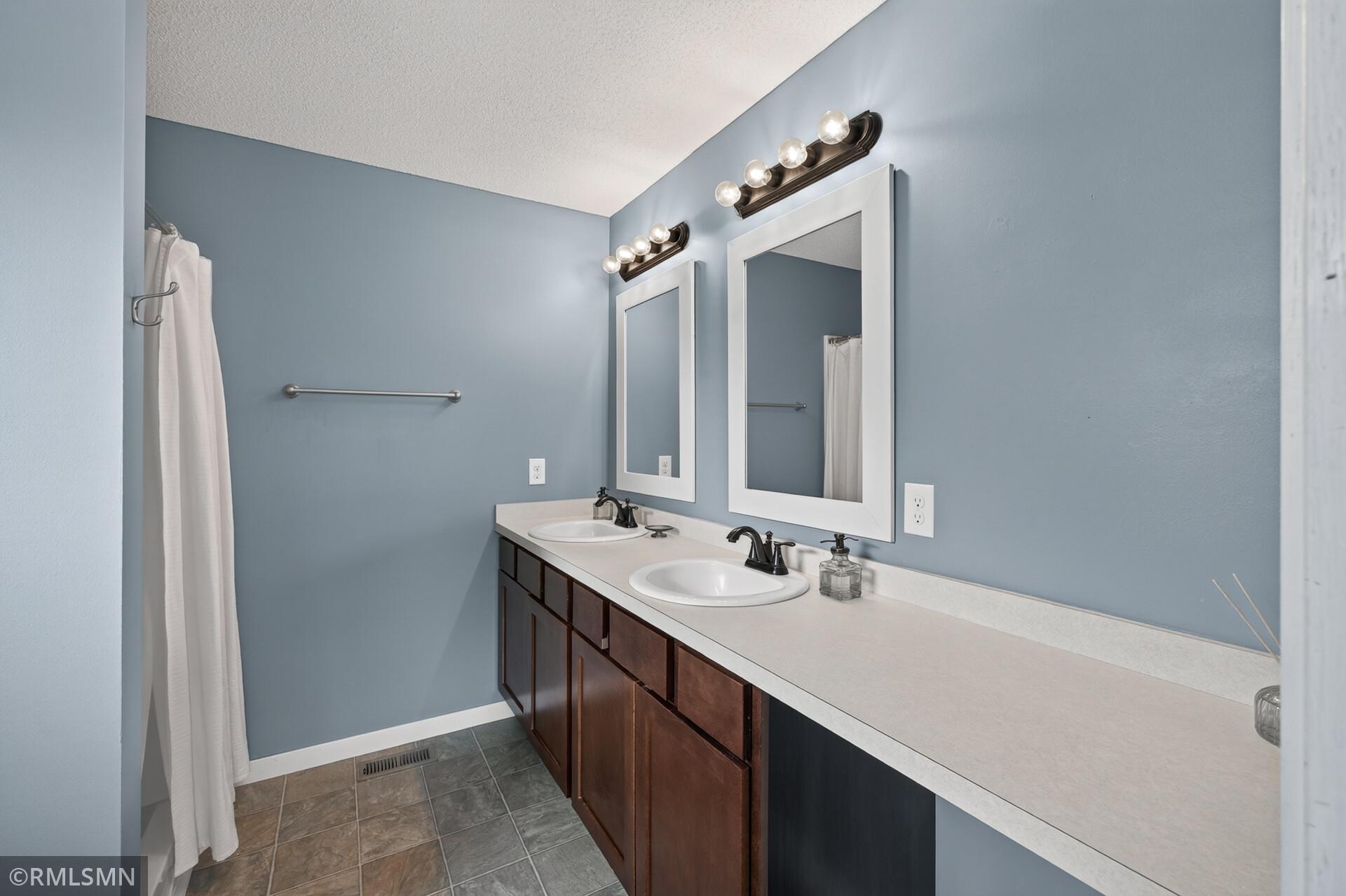 1289 County Road D Circle E A Property Photo 26