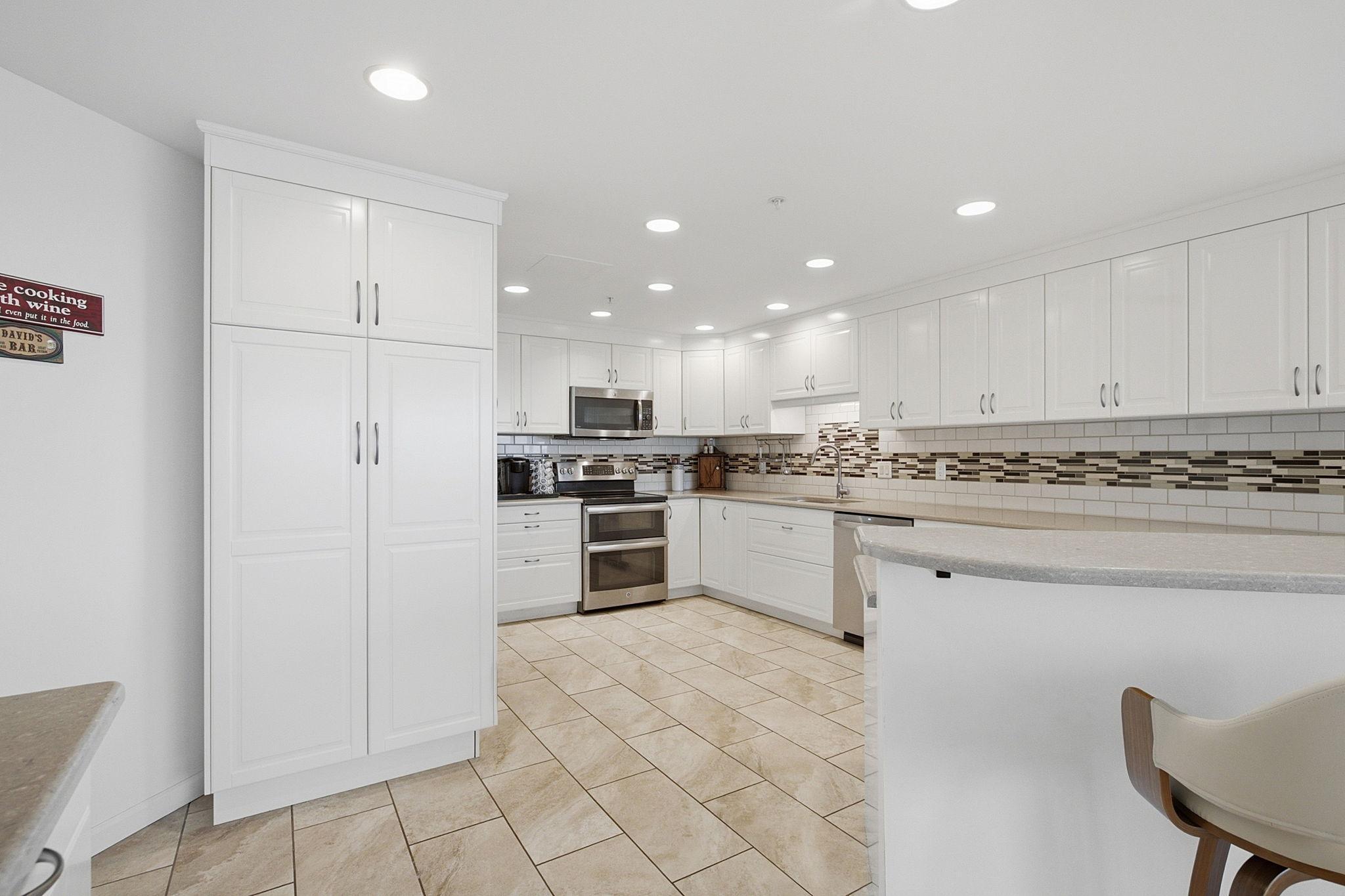 168 6th Street E 3101 Property Photo 11