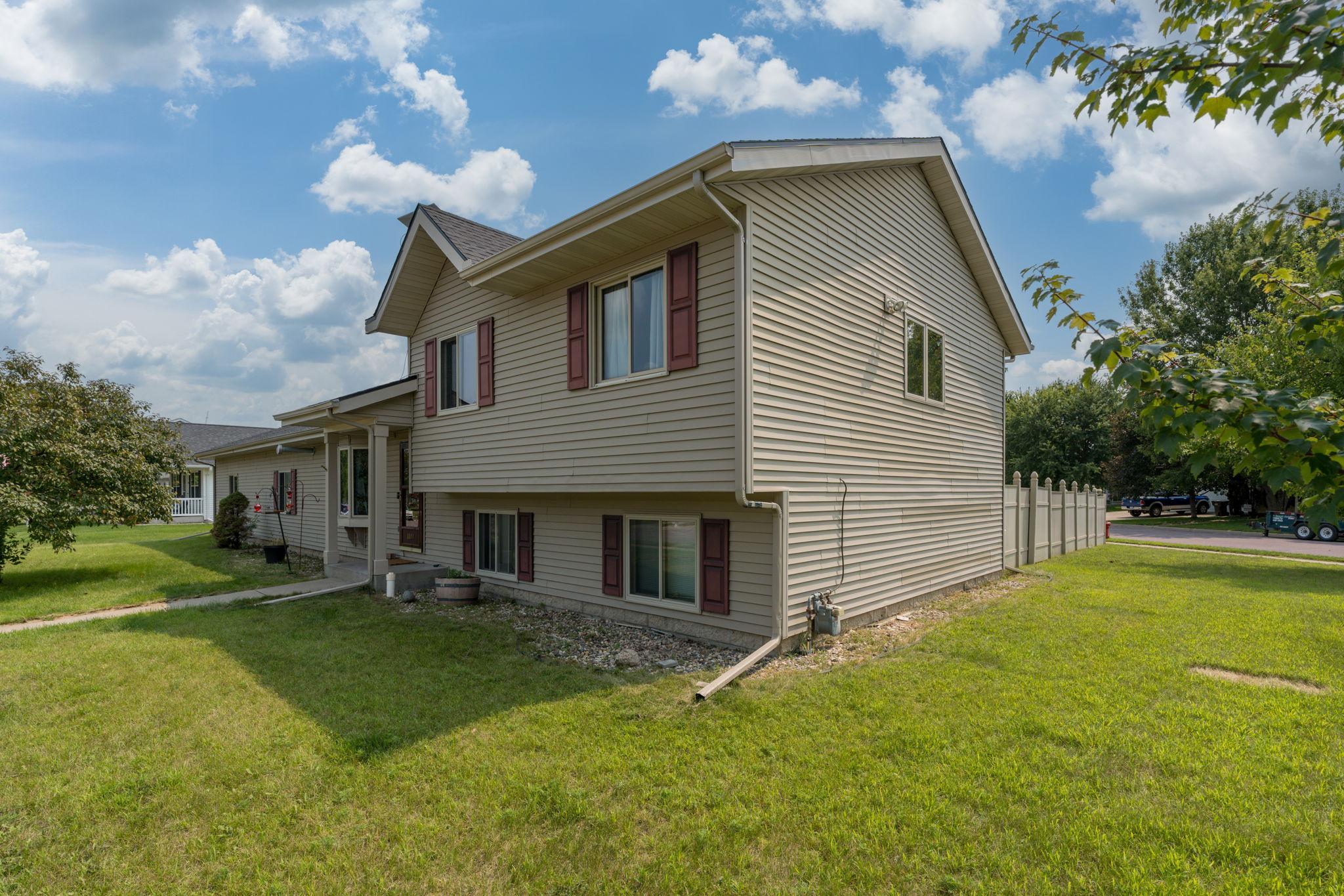 1114 Engesser Lane Property Photo 2