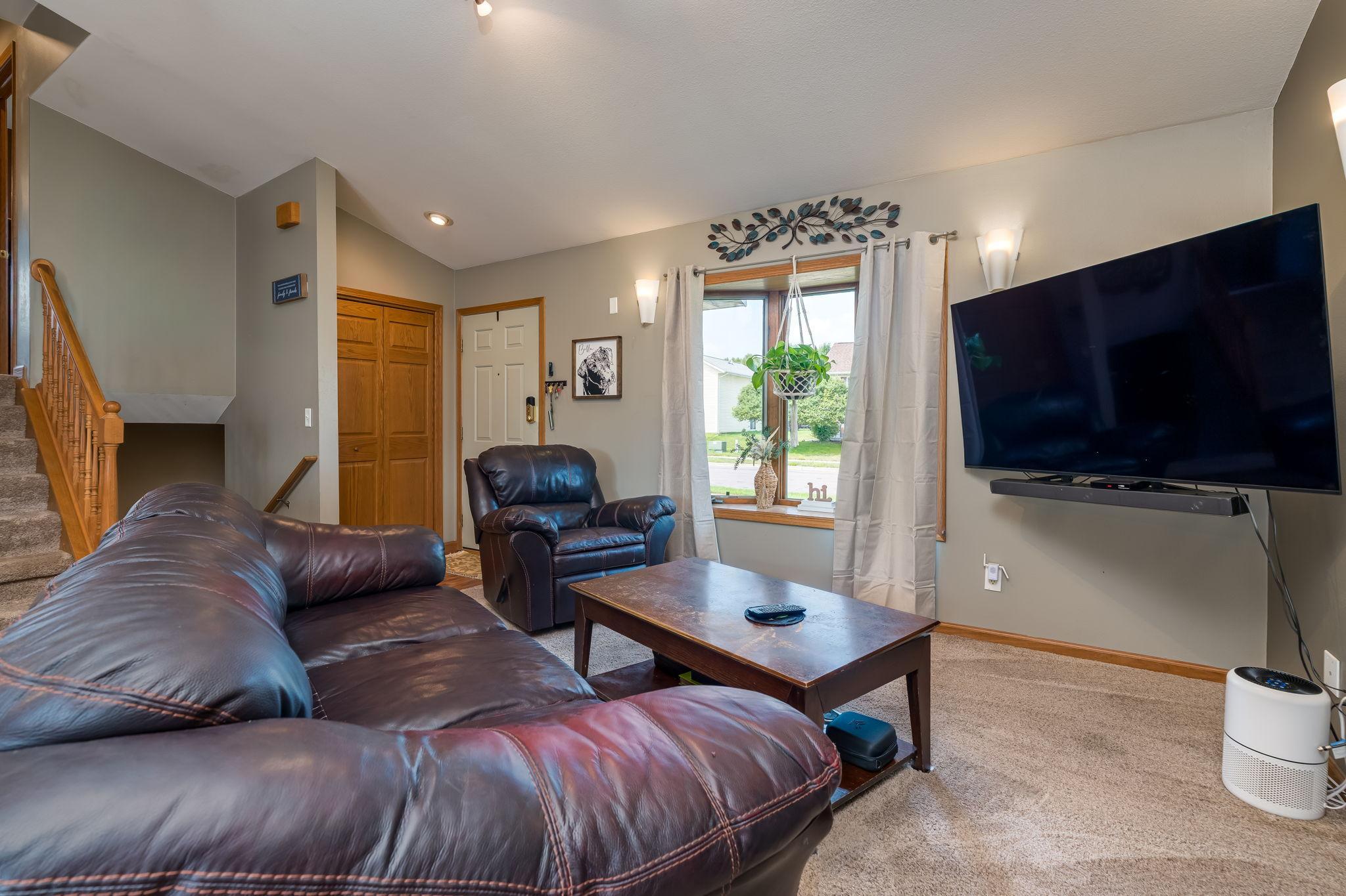 1114 Engesser Lane Property Photo 4