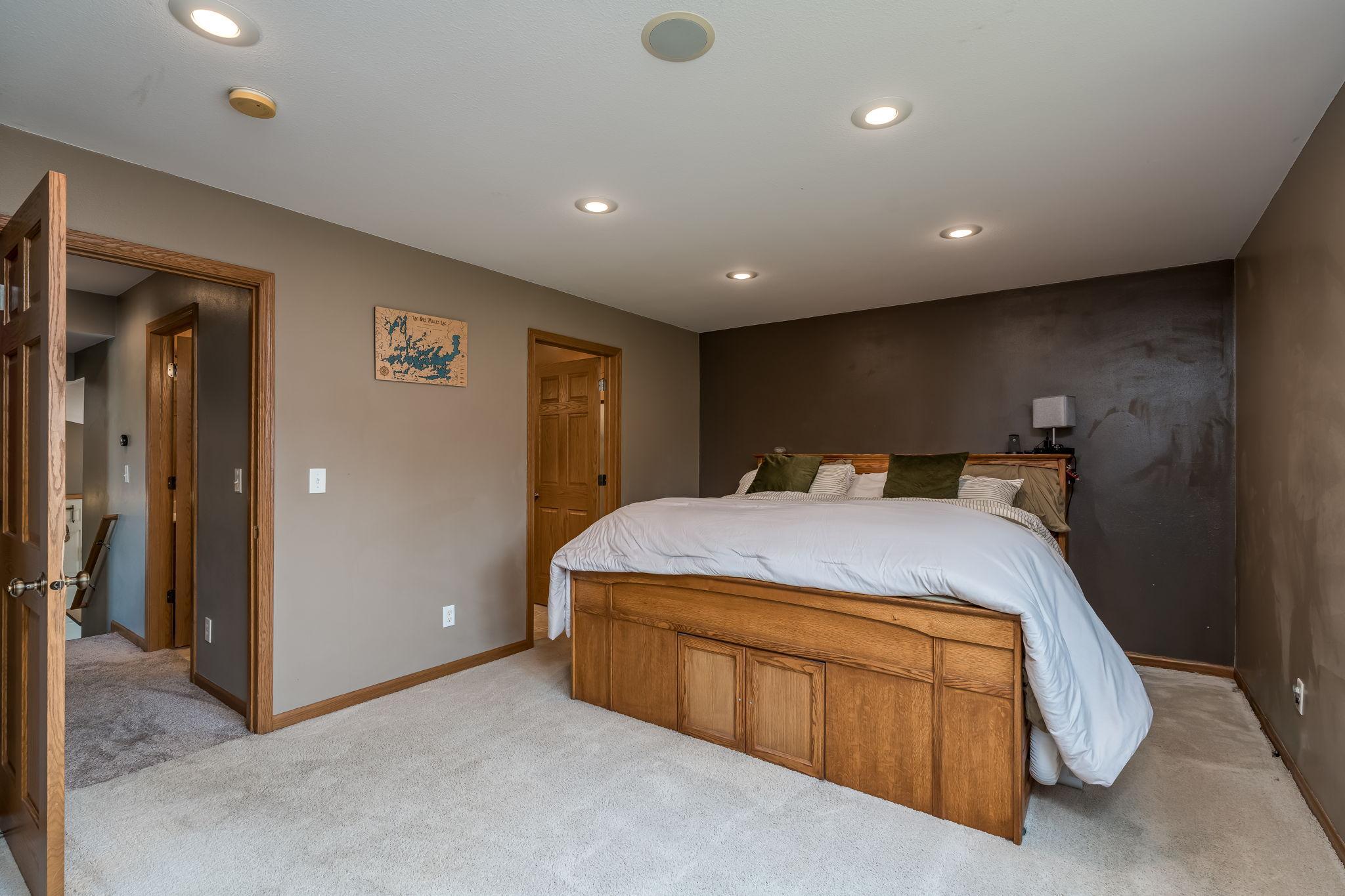 1114 Engesser Lane Property Photo 16