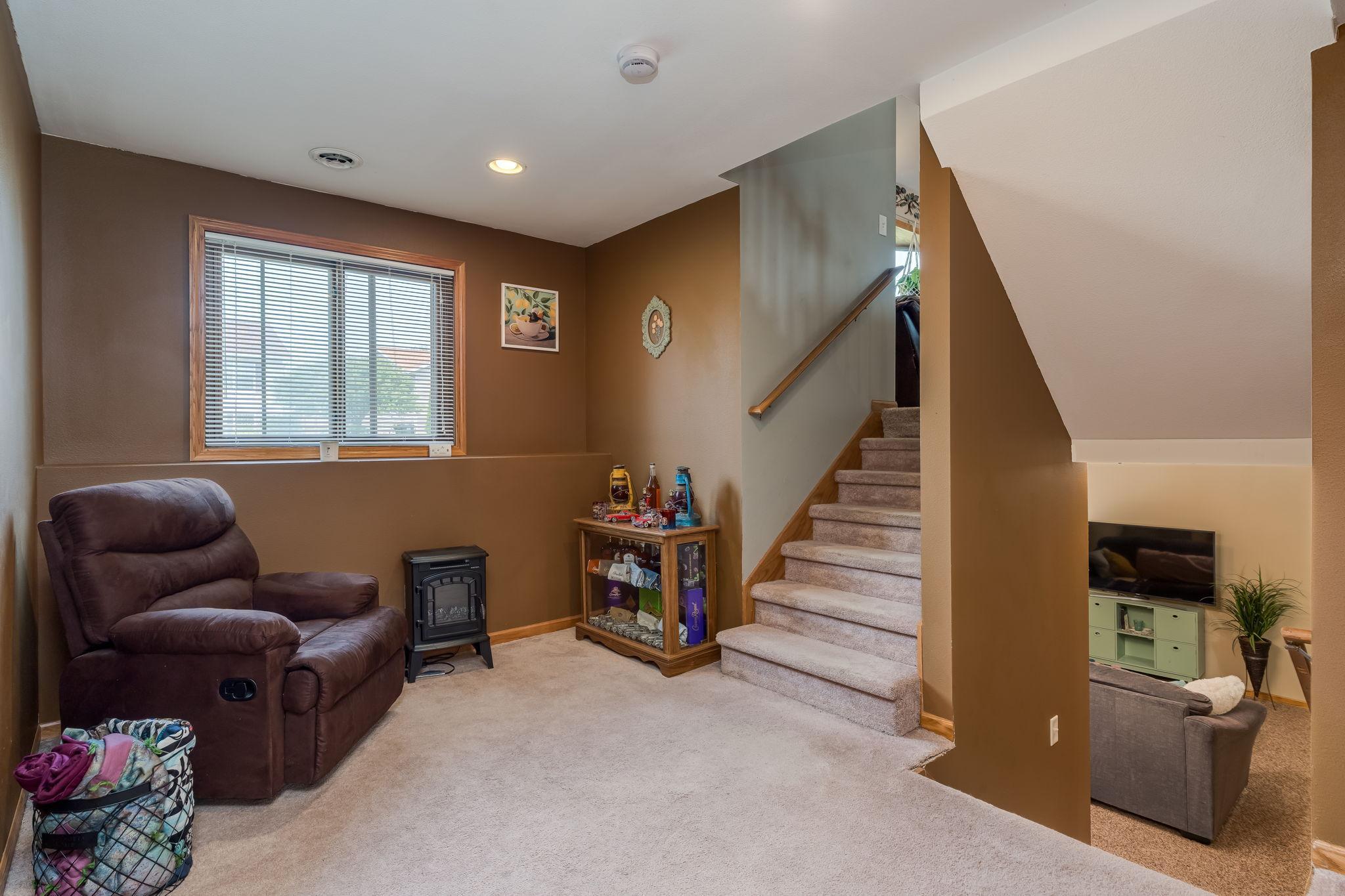 1114 Engesser Lane Property Photo 20