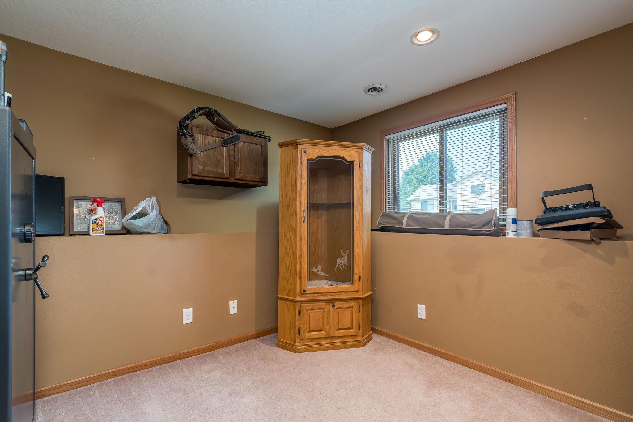 1114 Engesser Lane Property Photo 24