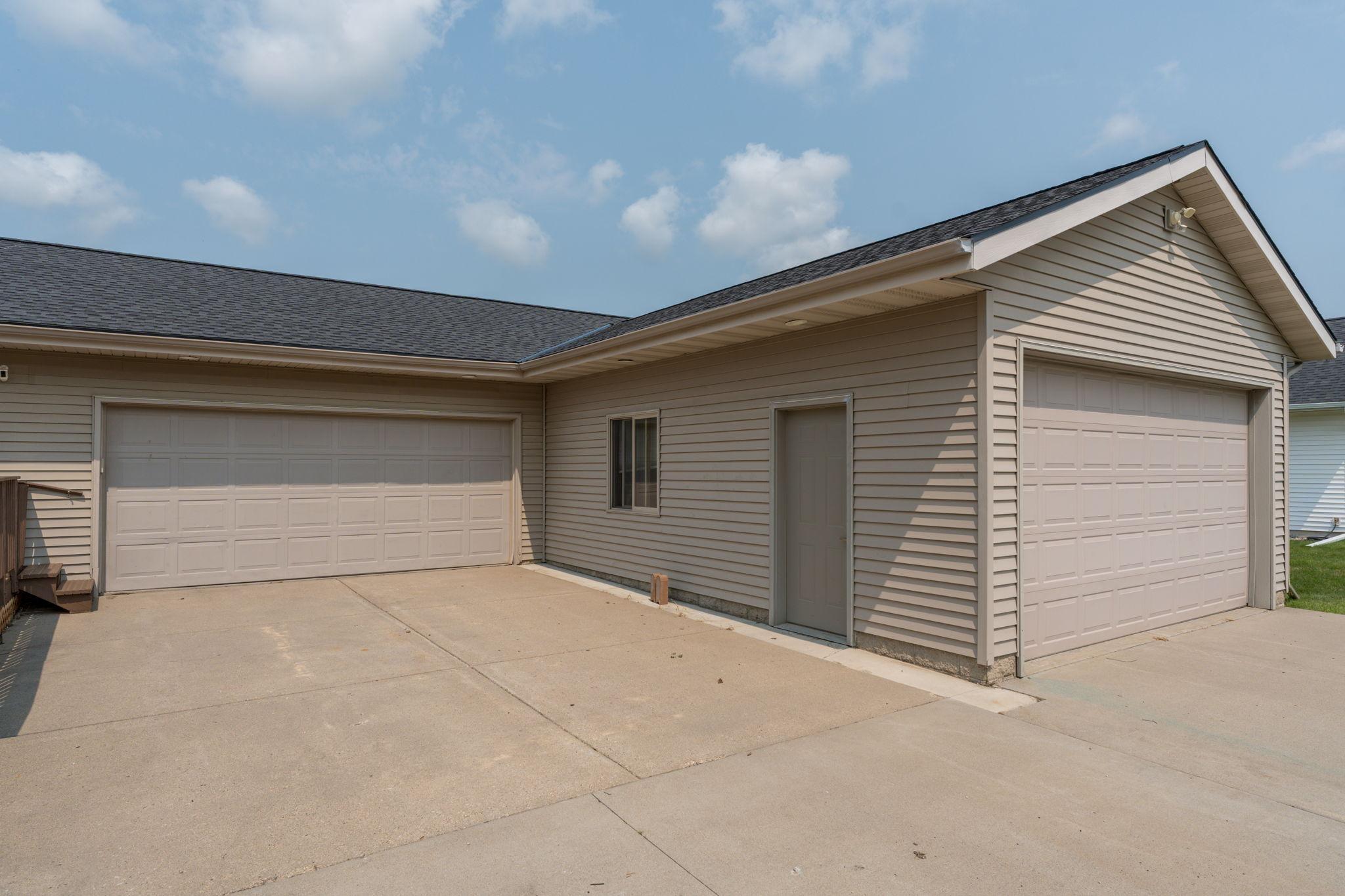1114 Engesser Lane Property Photo 31