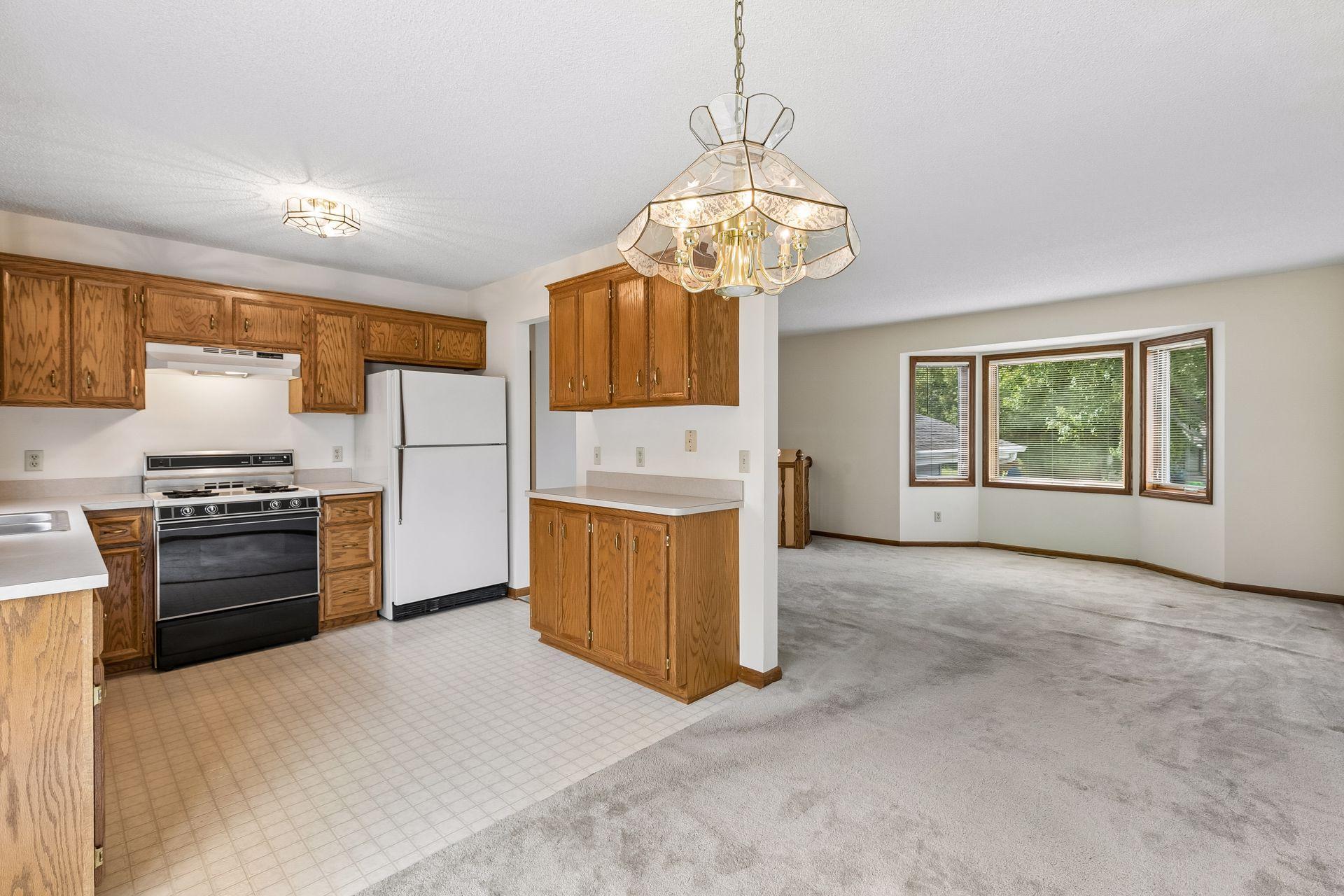 972 Pointe Way Property Photo 9