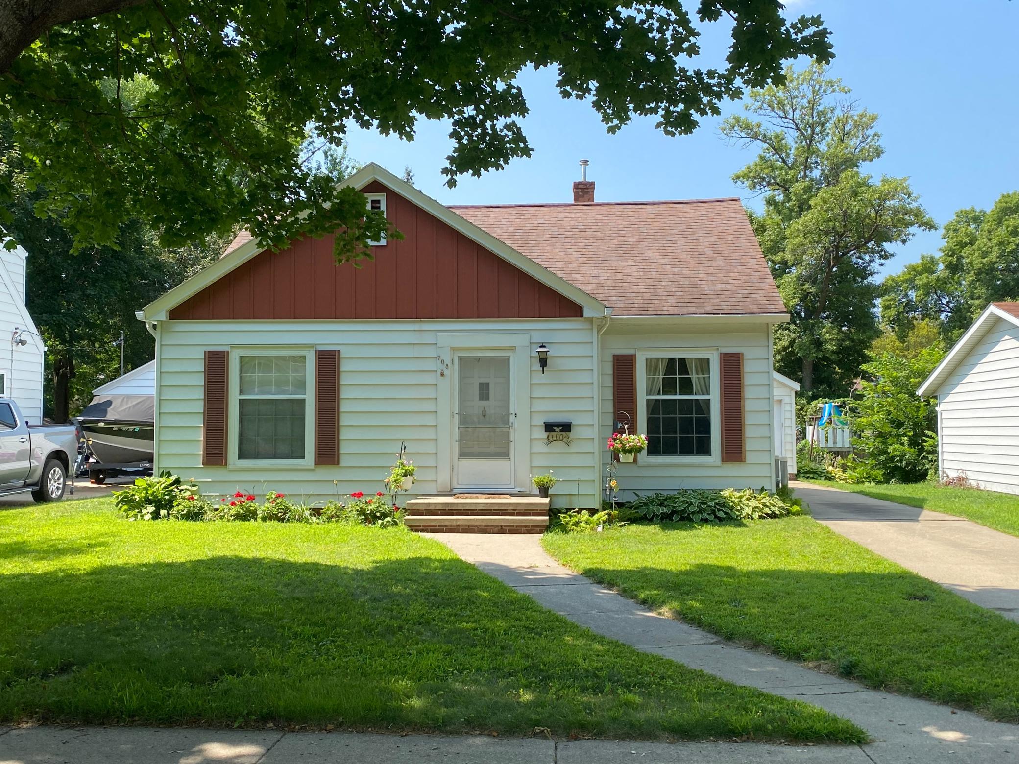 708 8th Street Sw Property Photo 2