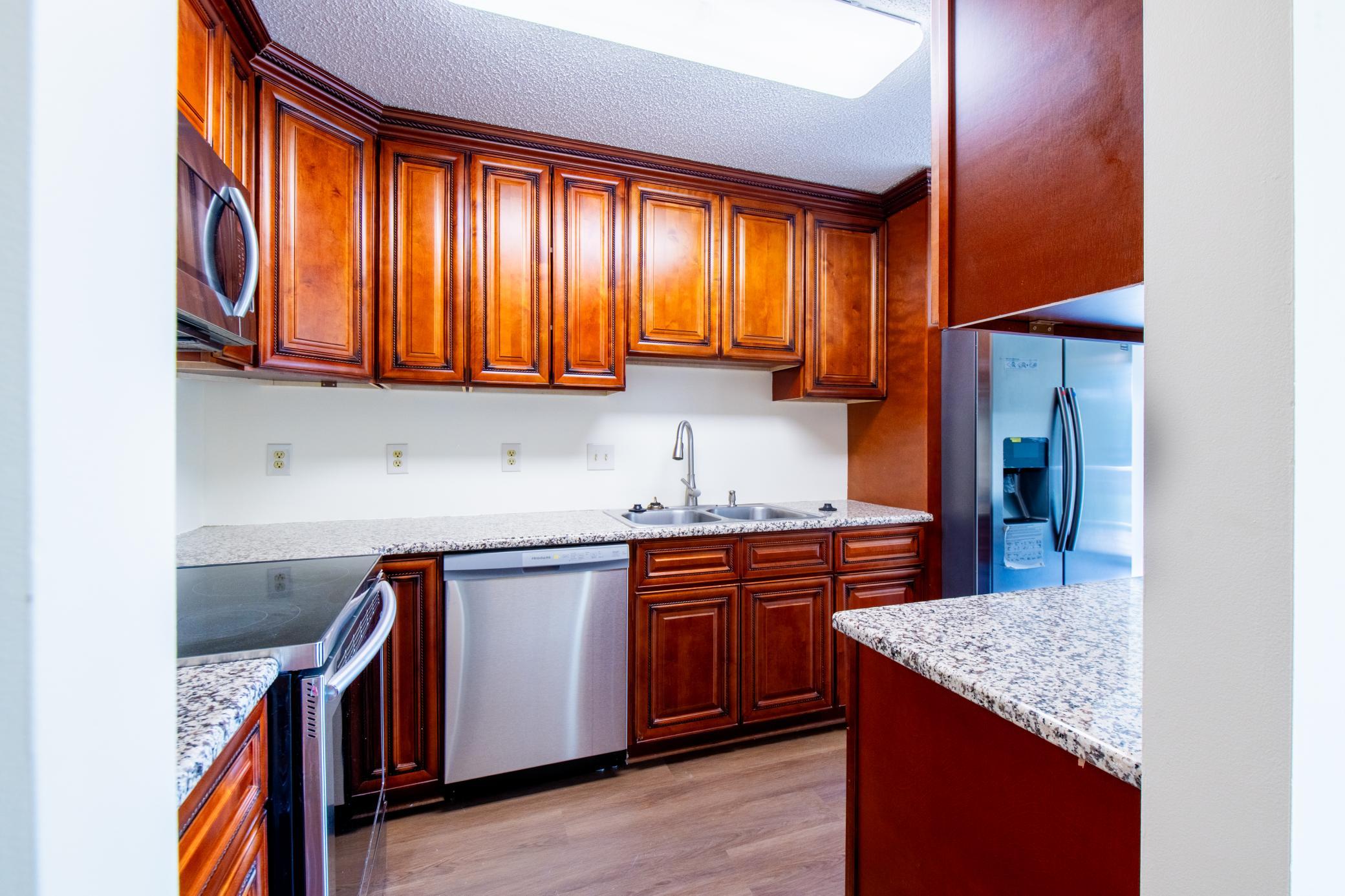 15872 Granada Avenue Property Photo 12