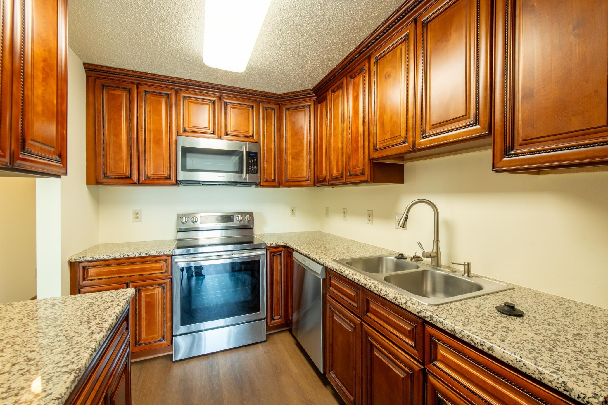 15872 Granada Avenue Property Photo 14