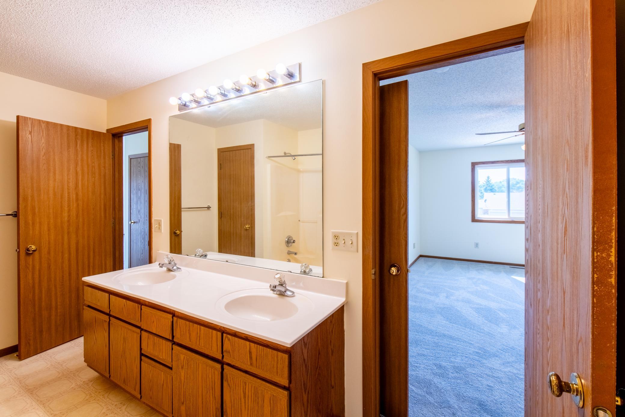 15872 Granada Avenue Property Photo 23