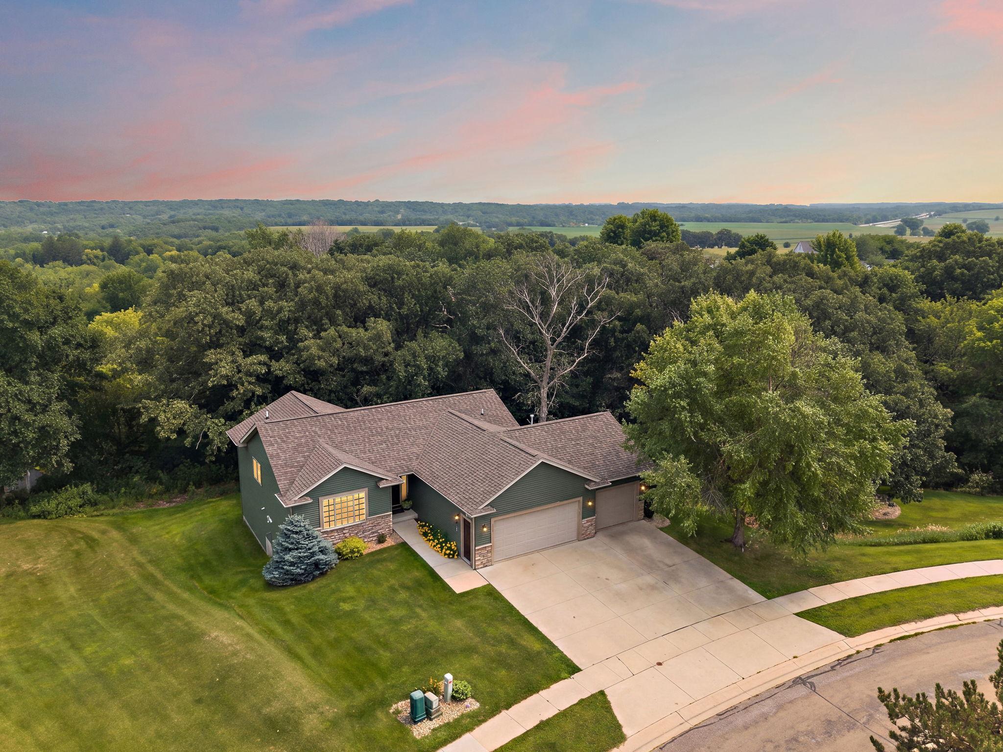 2823 Dunlap Lane Se Property Photo 1
