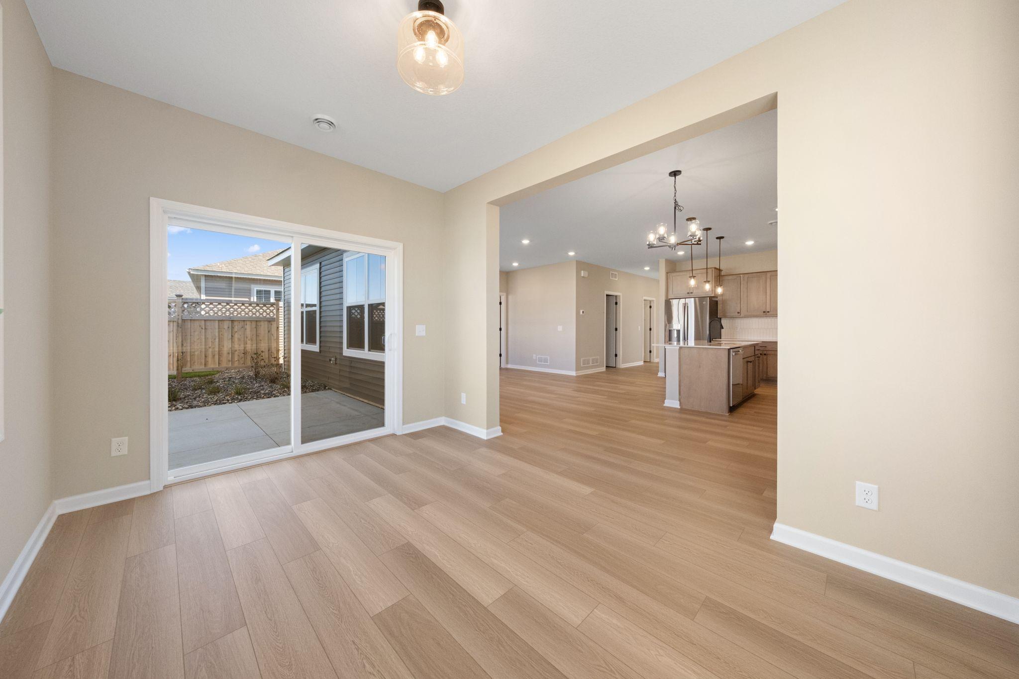 544 Tulare Terrace Property Photo 12