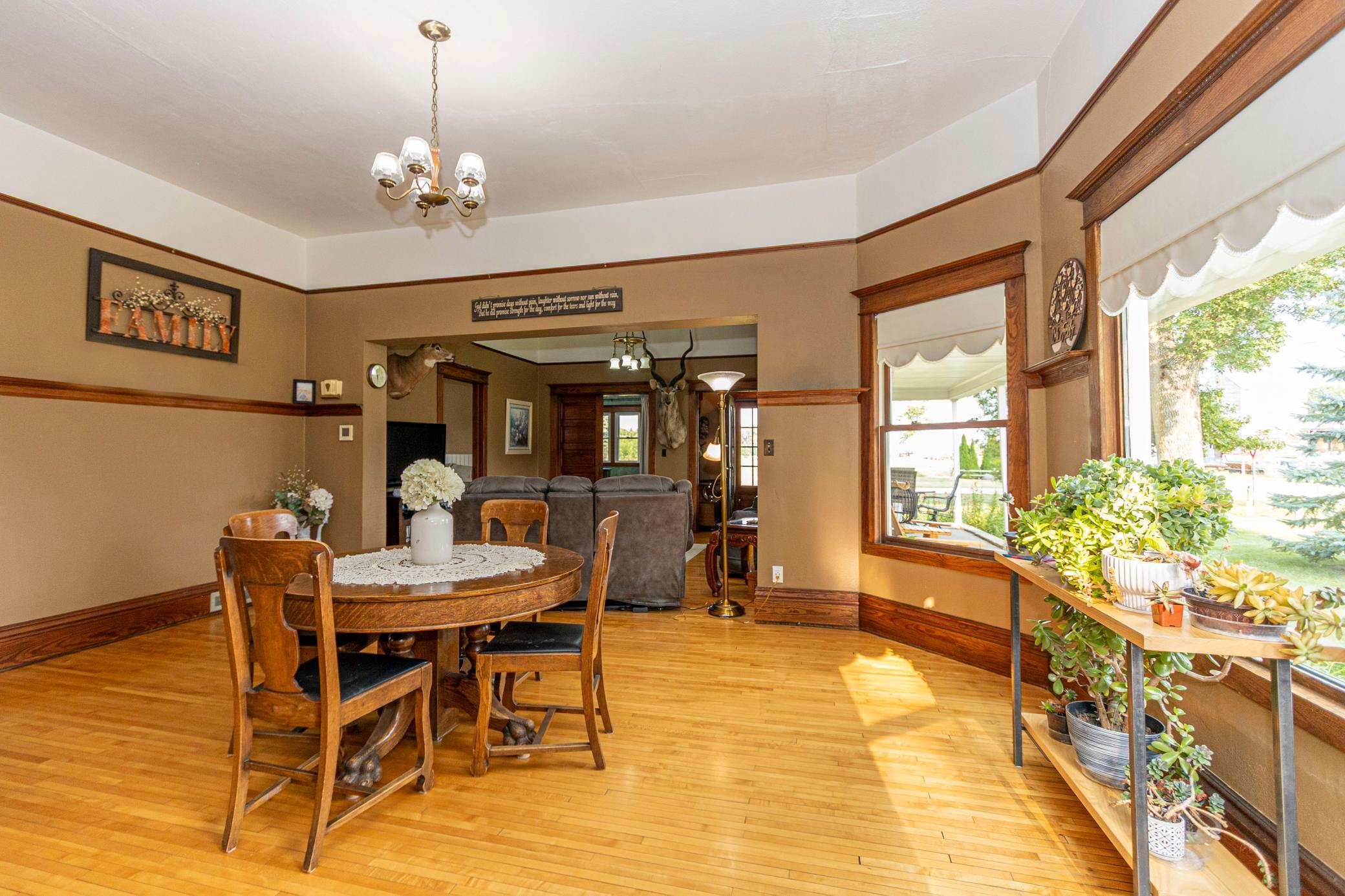 619 Railroad Street Property Photo 19
