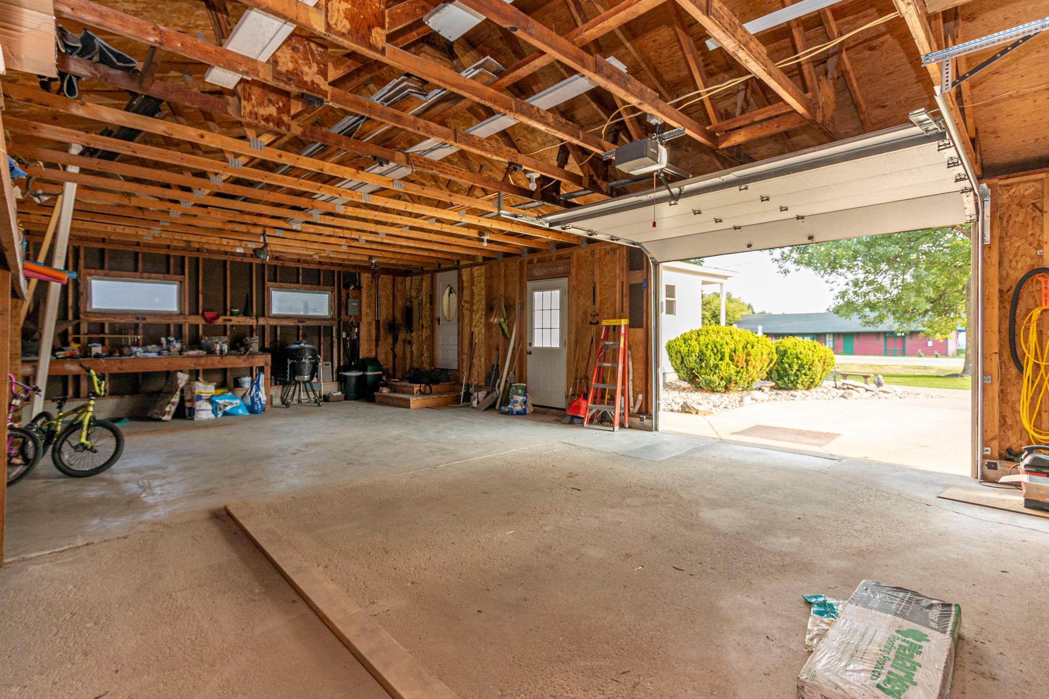 619 Railroad Street Property Photo 46