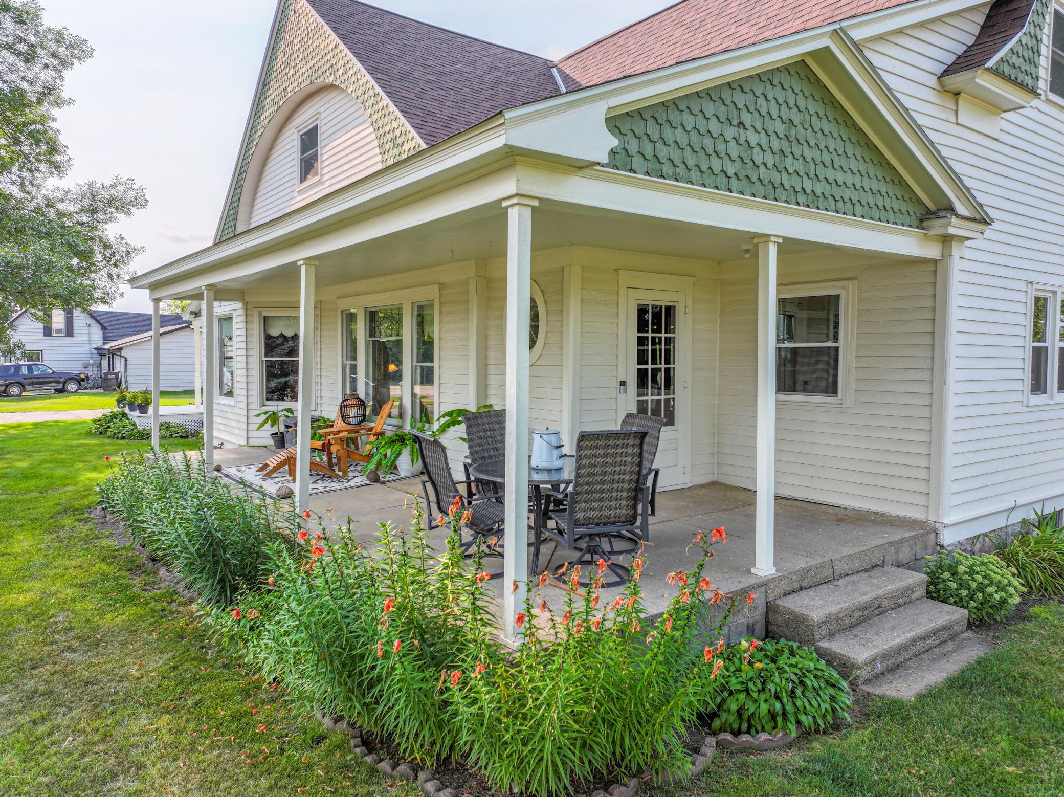619 Railroad Street Property Photo 48