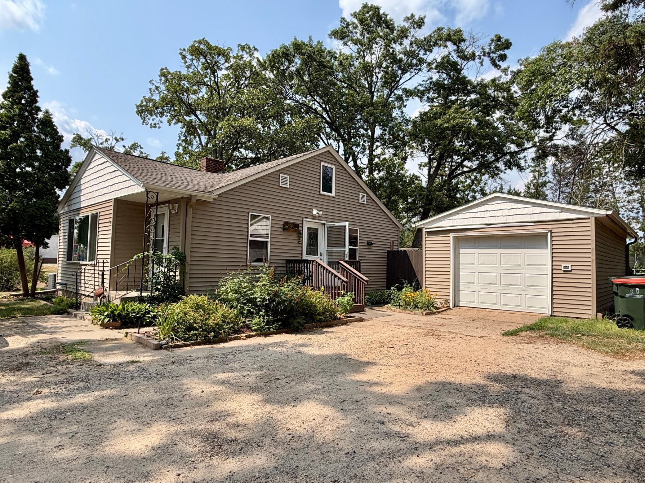 5648 Fairview Road Property Photo 1
