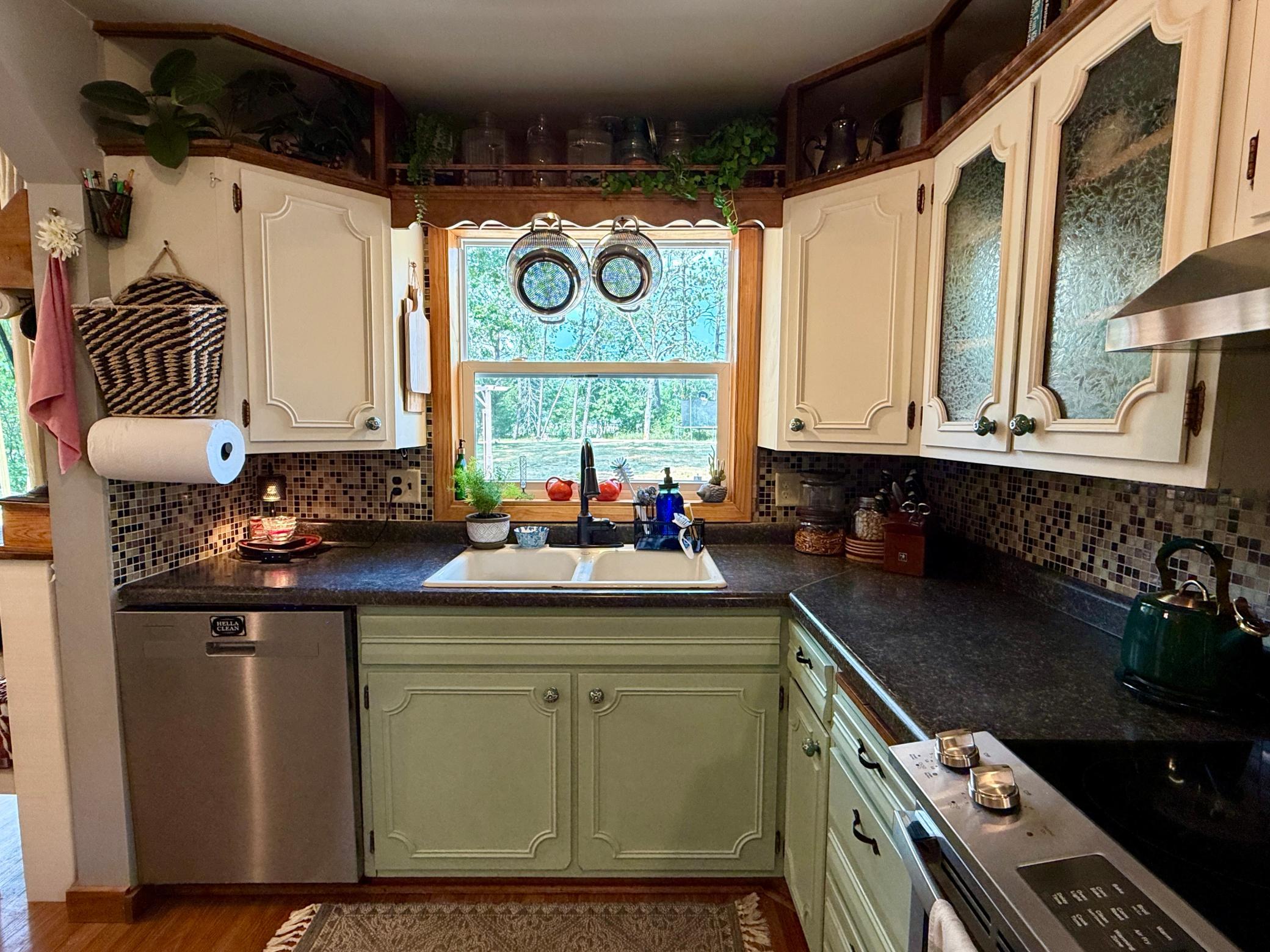 5648 Fairview Road Property Photo 7