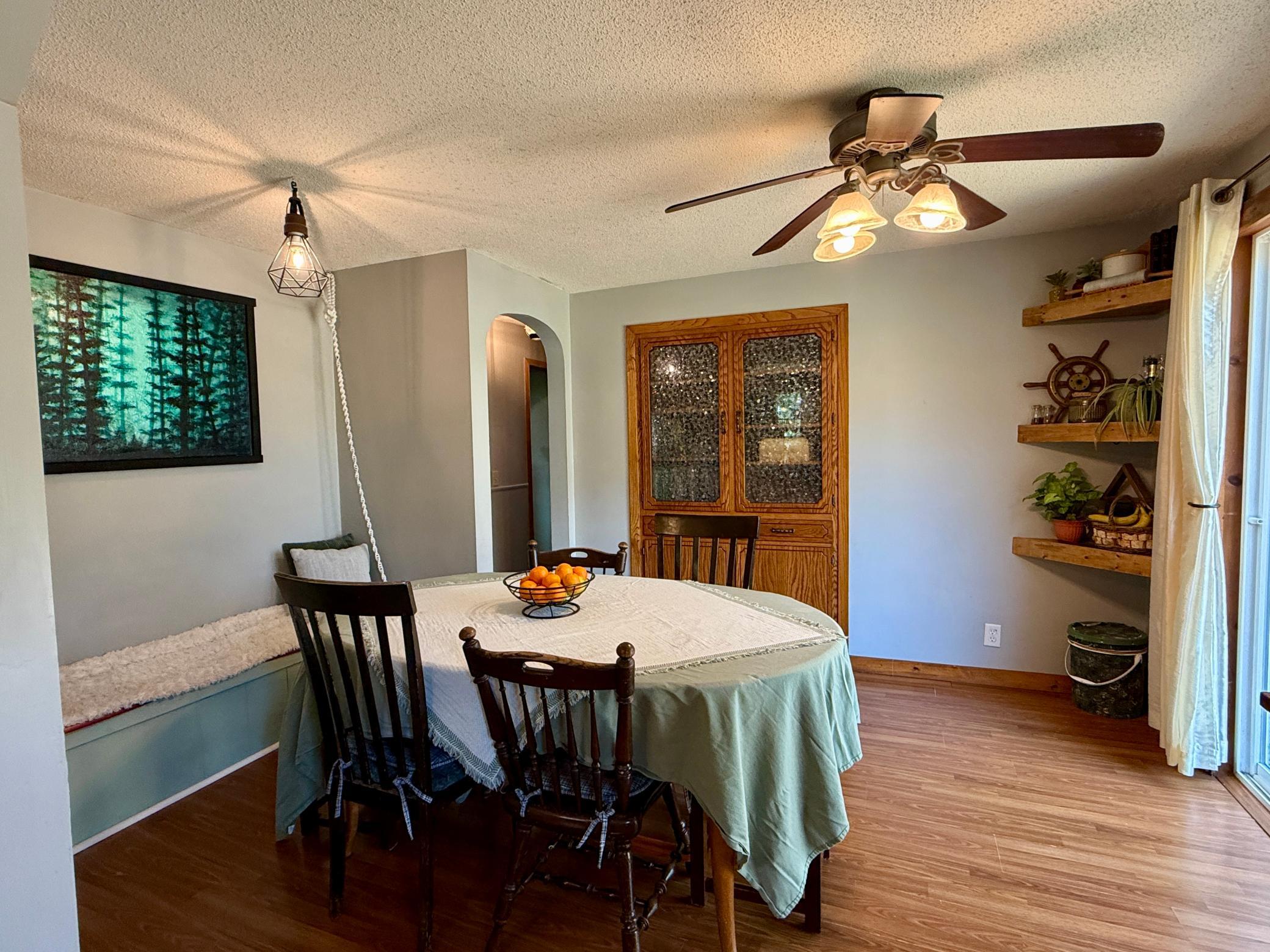5648 Fairview Road Property Photo 9