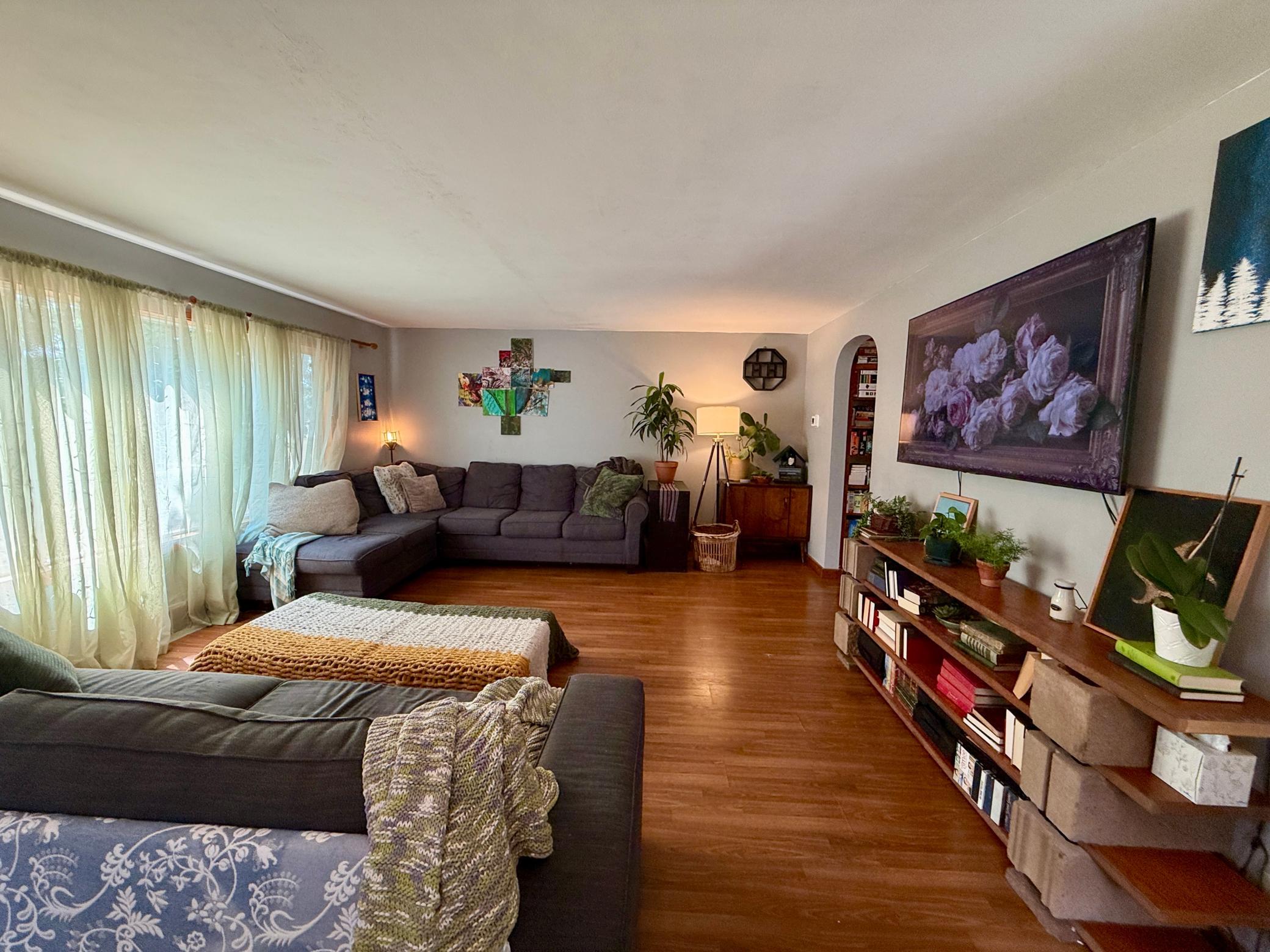 5648 Fairview Road Property Photo 17